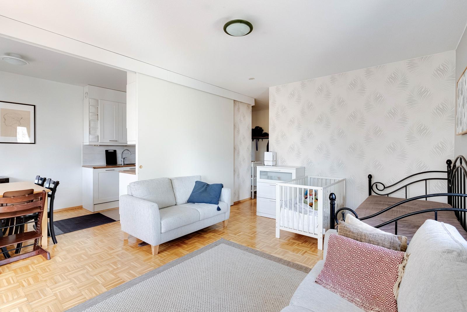 Eskolantie 8-10, Pukinmäki, Helsinki