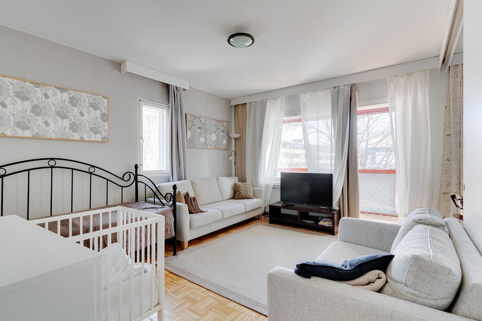 Eskolantie 8-10, Pukinmäki, Helsinki