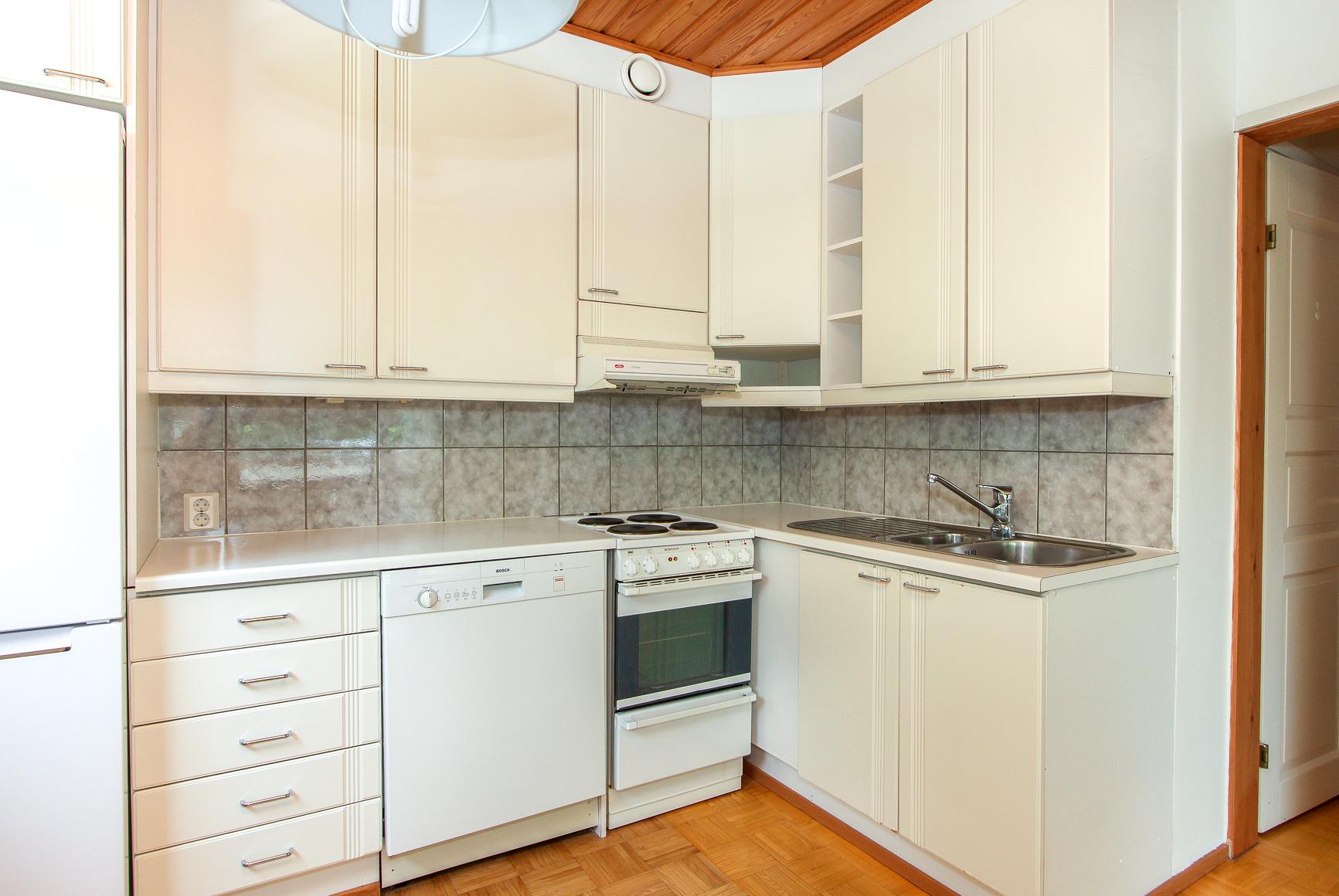 keittiön kaapistoja