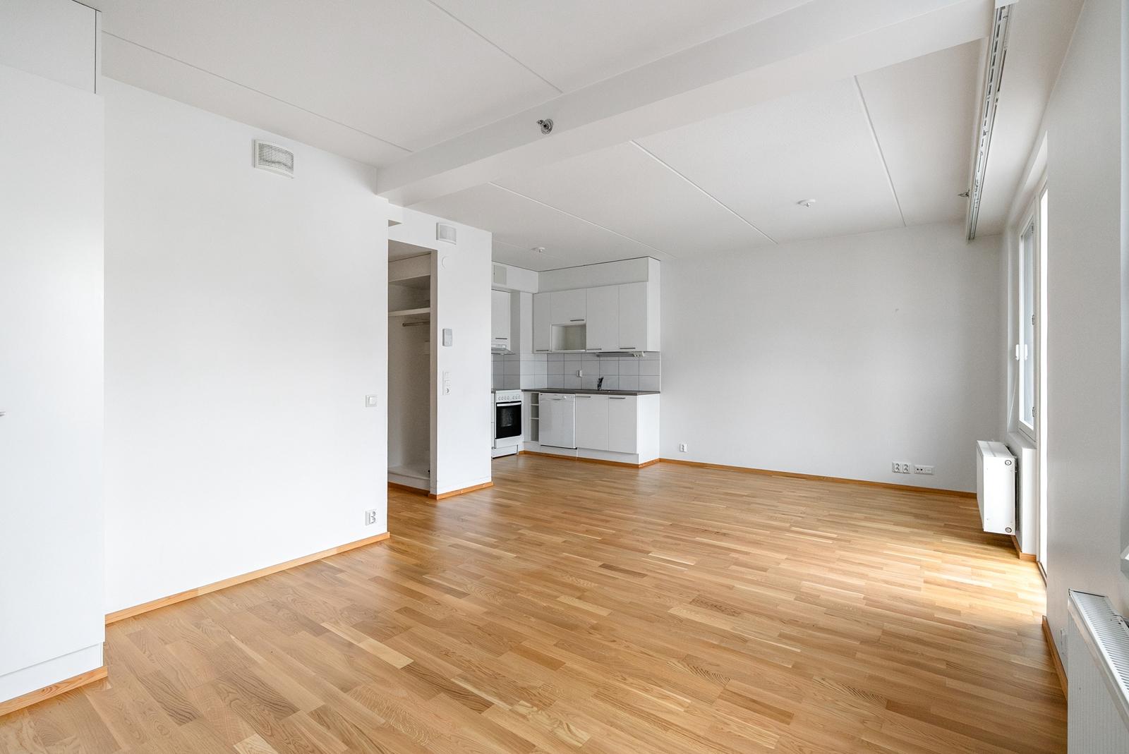 Emalitehtaankatu 5, Pajala, Järvenpää