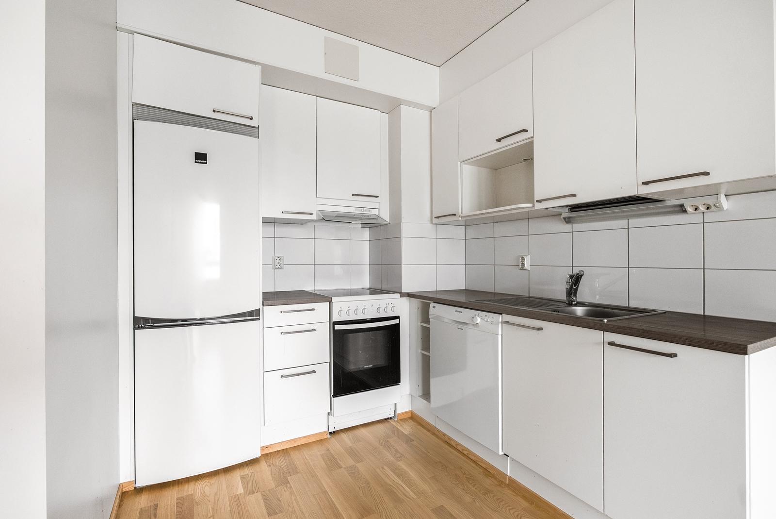 Emalitehtaankatu 5, Pajala, Järvenpää