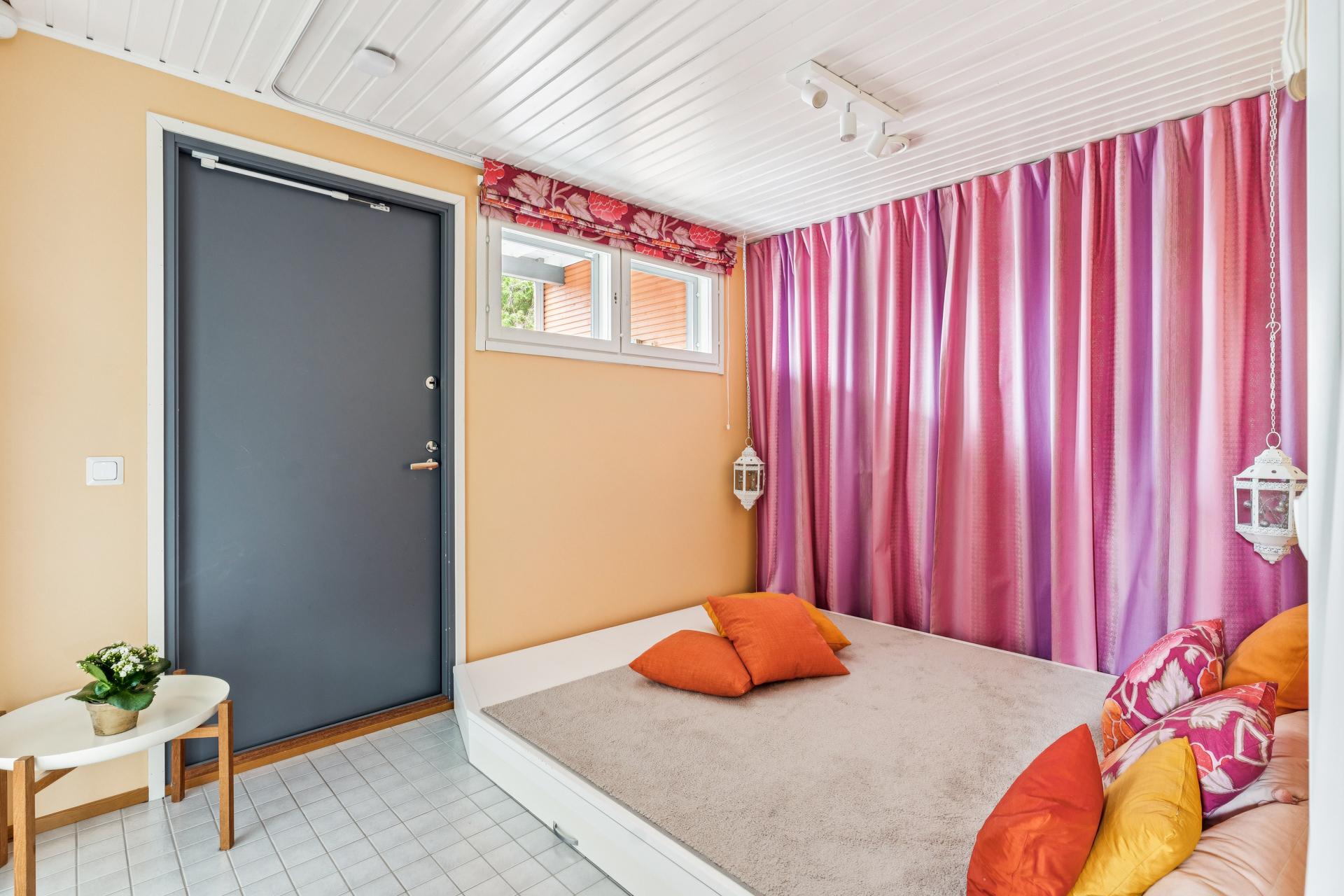 Jukolanahde 7, Mankkaa, Espoo