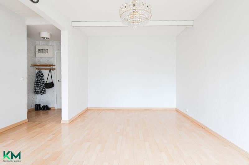 Hedelmätarhantie 11, Hollola