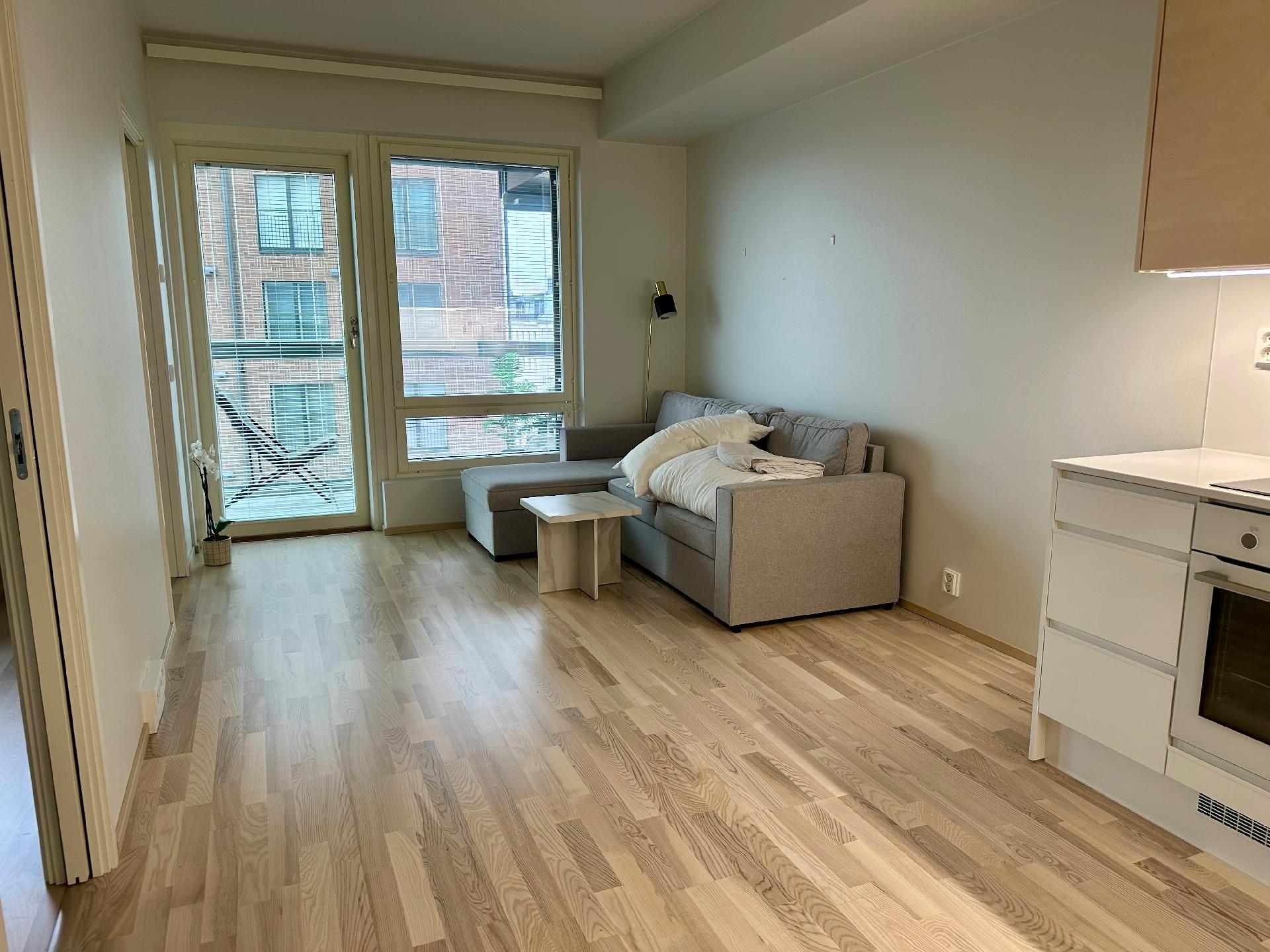 Rautatienkatu 1, Keskusta, Oulu