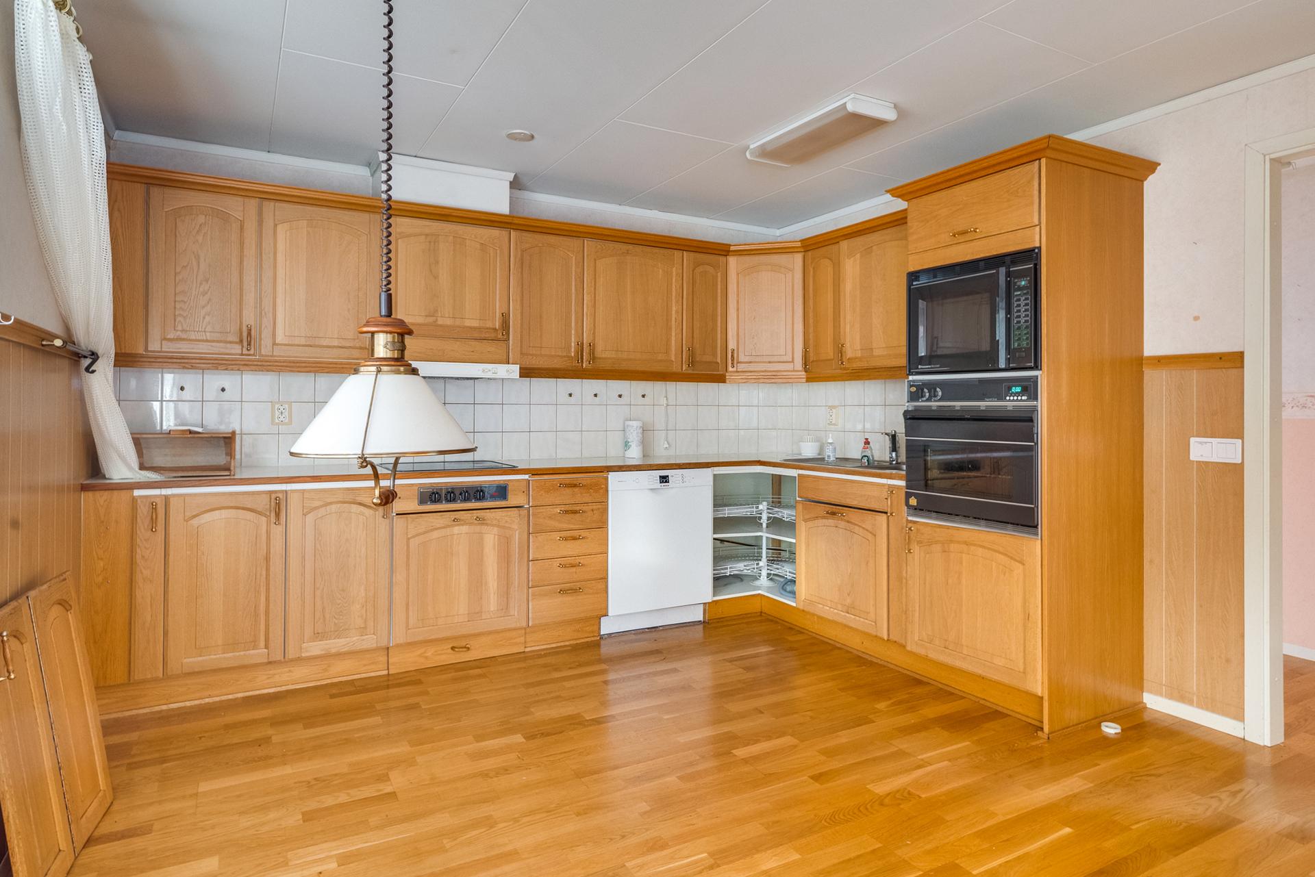 Lepikönkatu 7, Hallila, Tampere