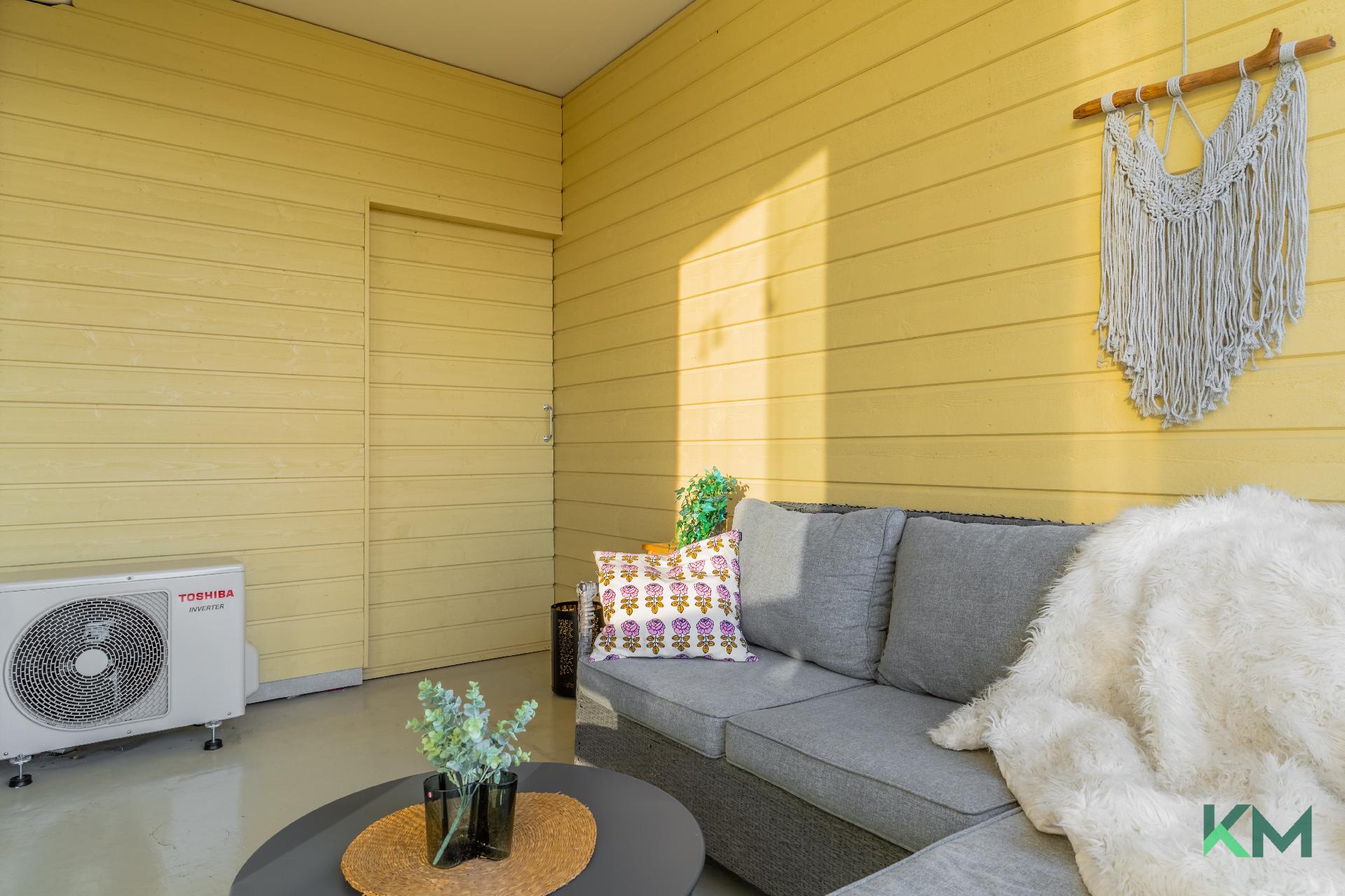 Varasto löytyy parvekkeen perältä