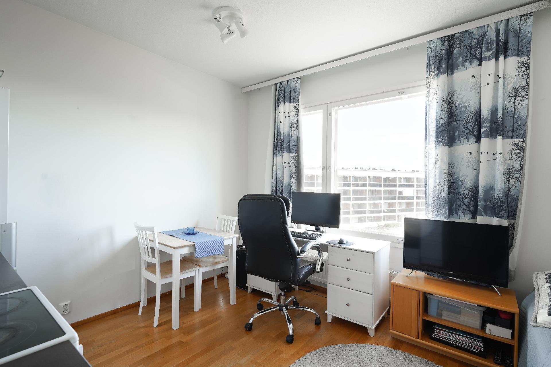 Kauppalinnankatu 1, Linnanmaa, Oulu