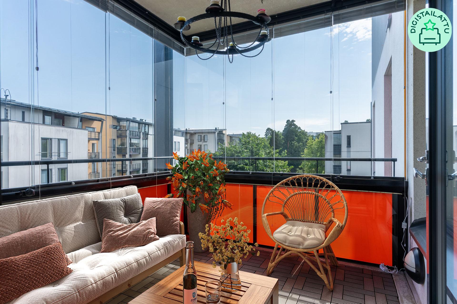 Lasitettu parveke, itä-etelä