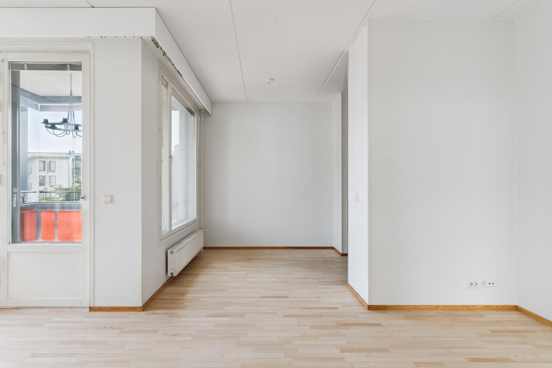 Ruokatila avautuu olohuoneeseen