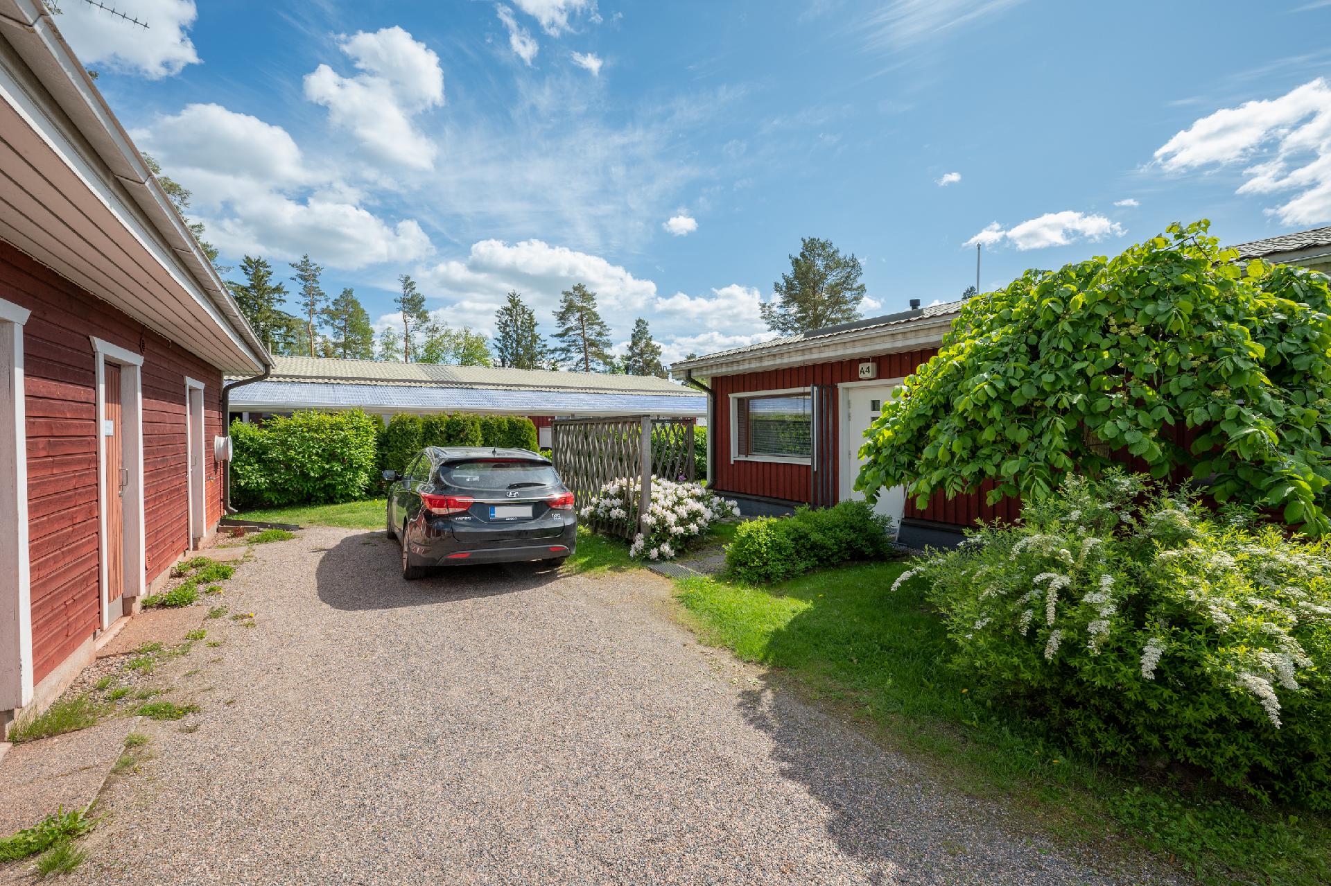 Ullantie 2, Kirkonkylä, Nurmijärvi