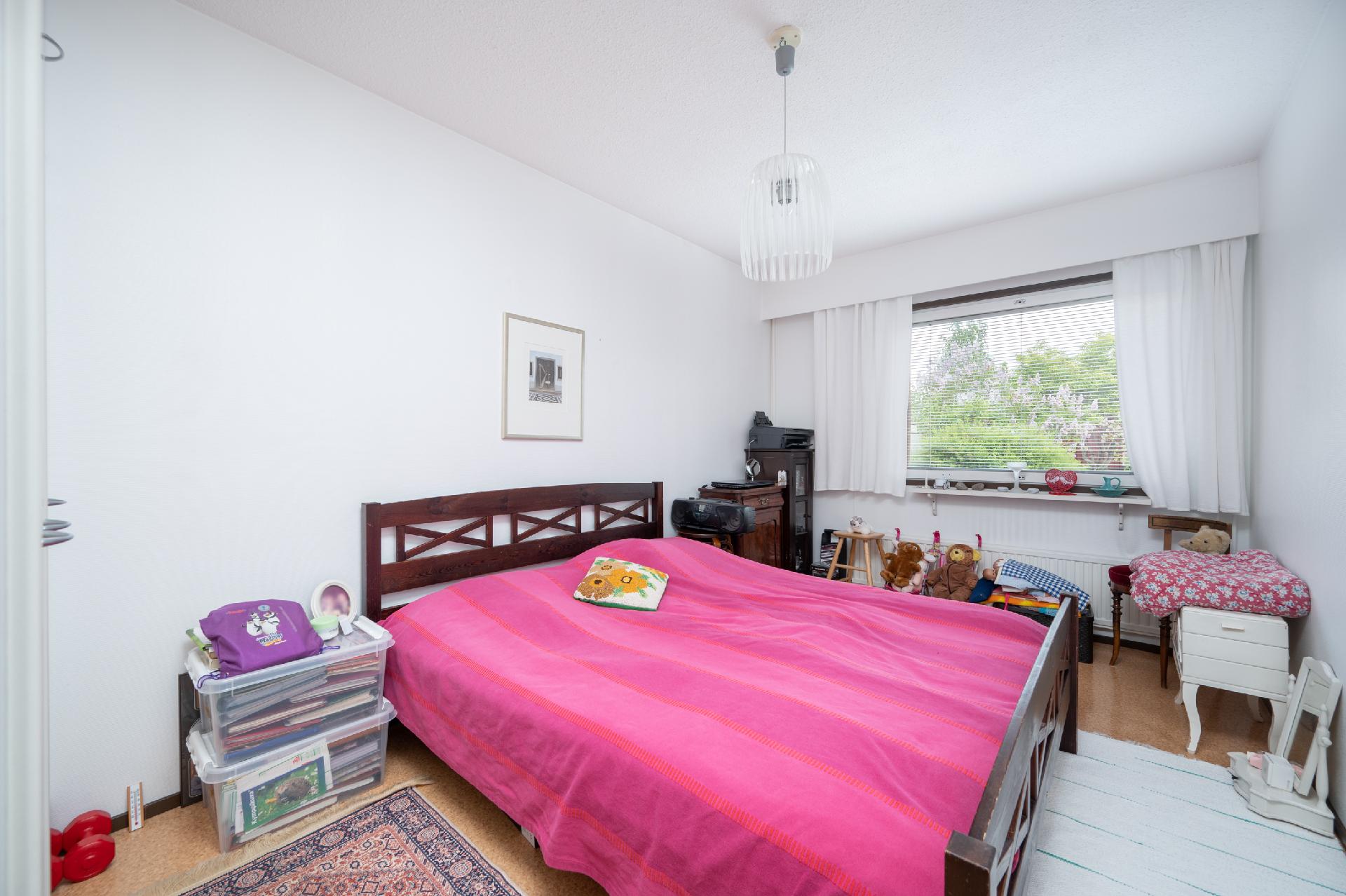 Ullantie 2, Kirkonkylä, Nurmijärvi