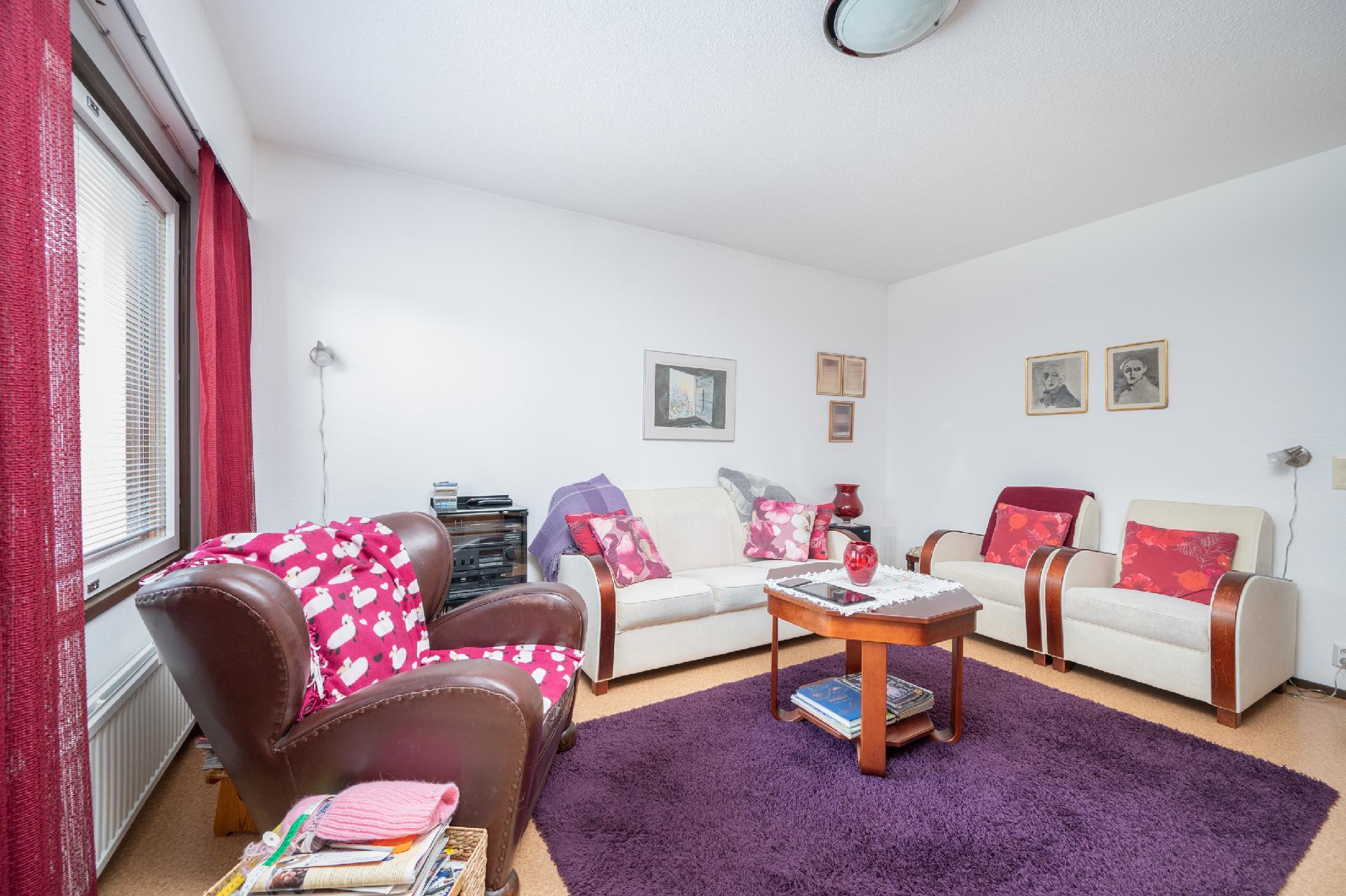 Ullantie 2, Kirkonkylä, Nurmijärvi