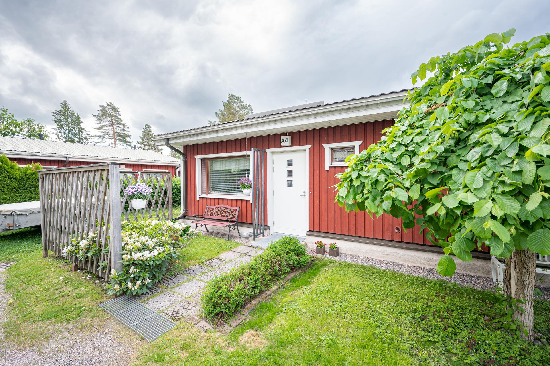 Ullantie 2, Kirkonkylä, Nurmijärvi