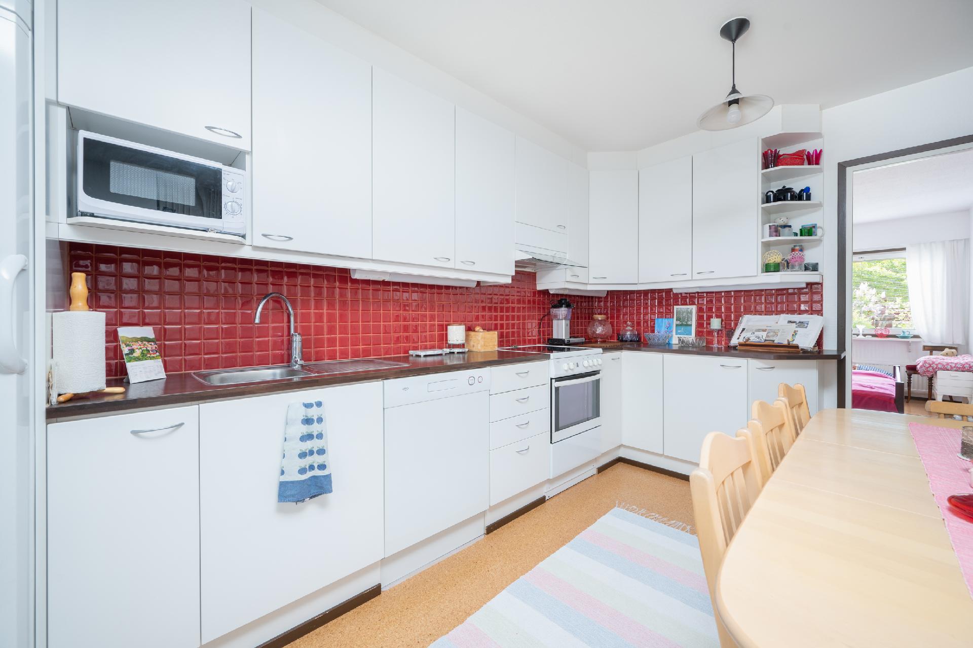 Ullantie 2, Kirkonkylä, Nurmijärvi