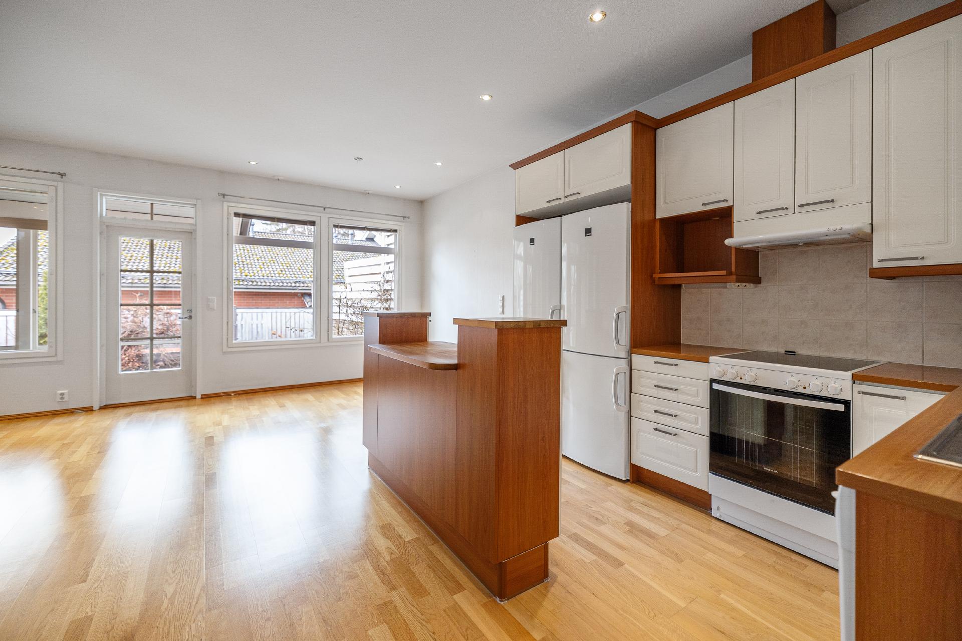 Väinämöisentie 10, Sariolanmäki, Kerava