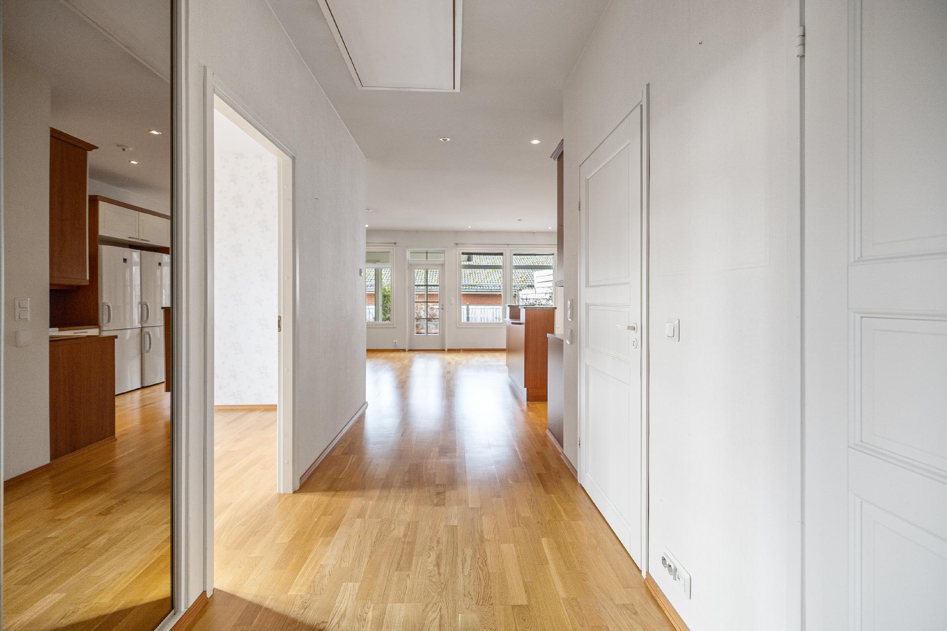 Väinämöisentie 10, Sariolanmäki, Kerava