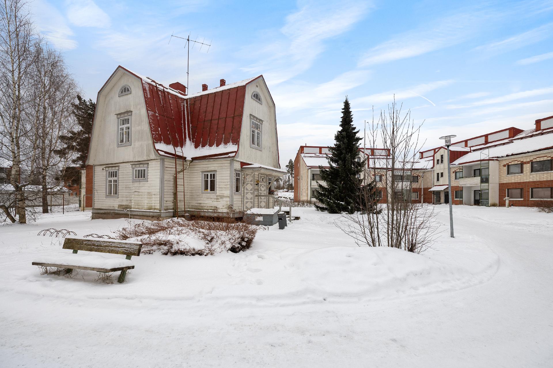 Taloyhtiön sisäpiha