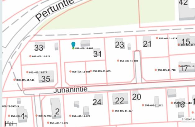 Juhanintie 31 kolme tonttia