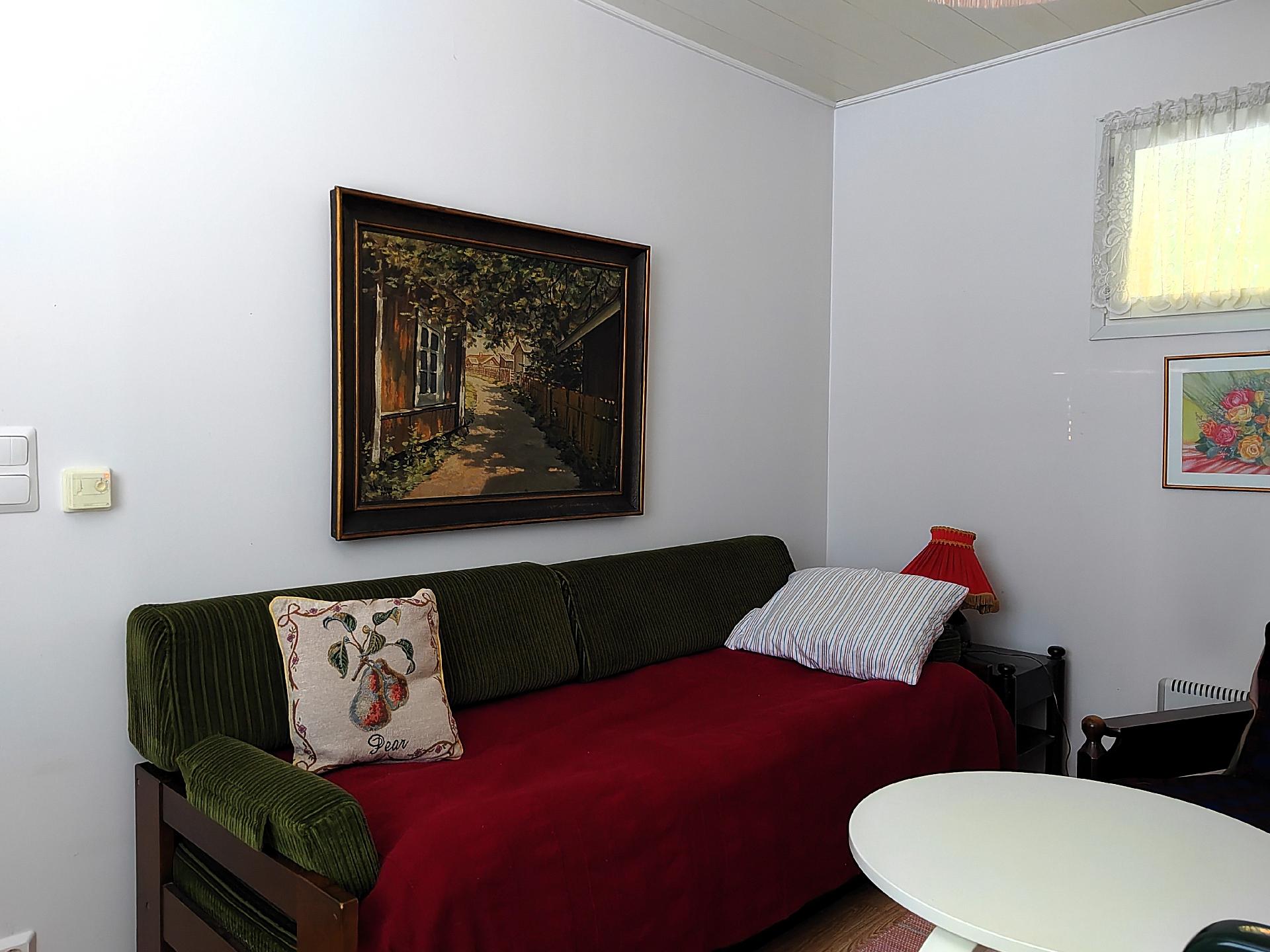 talousrakennuksen huone