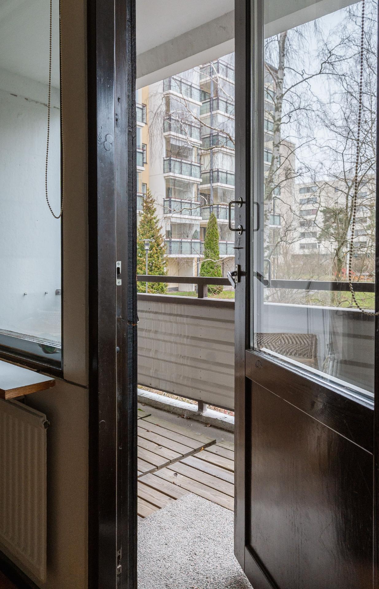 Melkonkatu 1, Lauttasaari, Helsinki