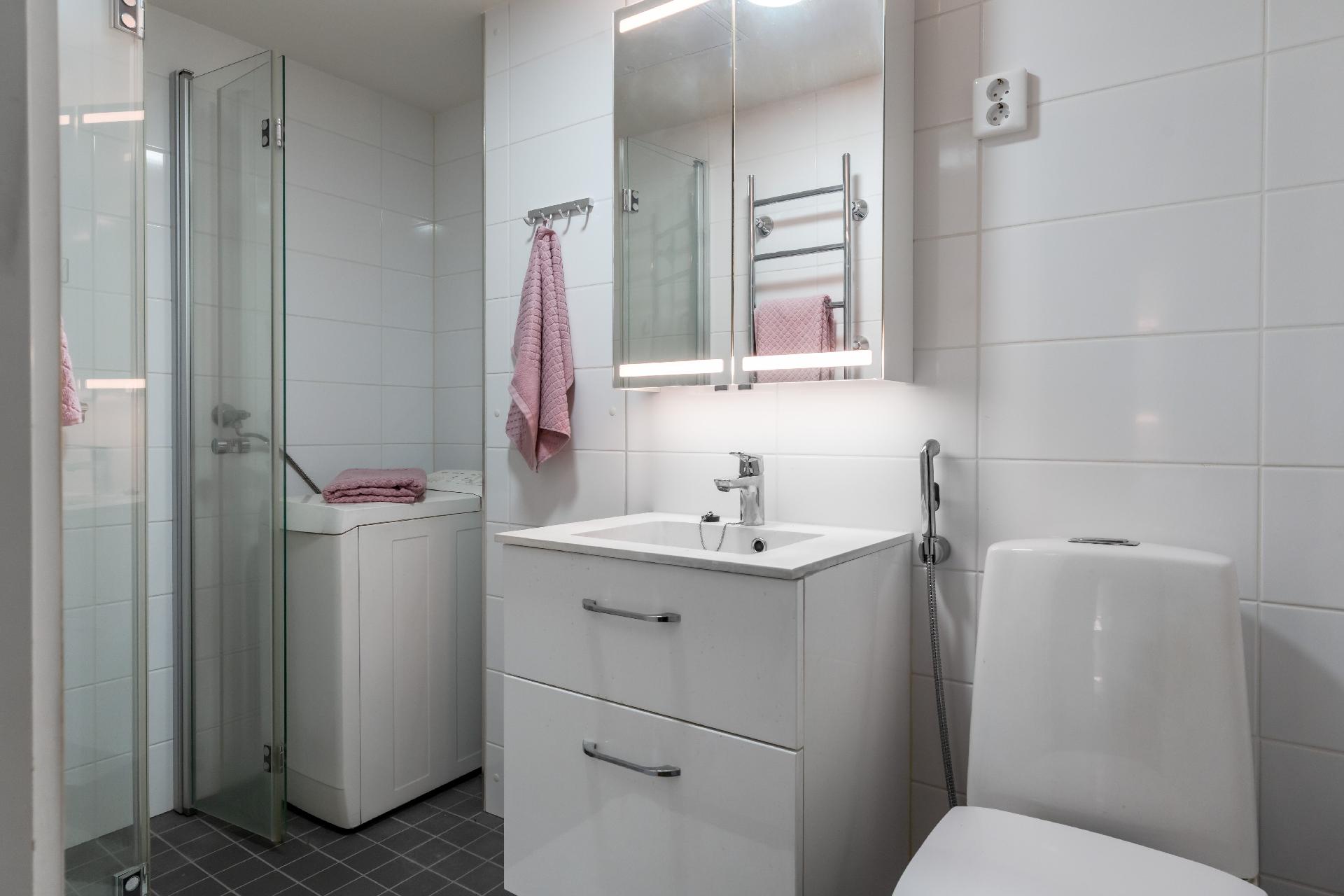 Melkonkatu 1, Lauttasaari, Helsinki