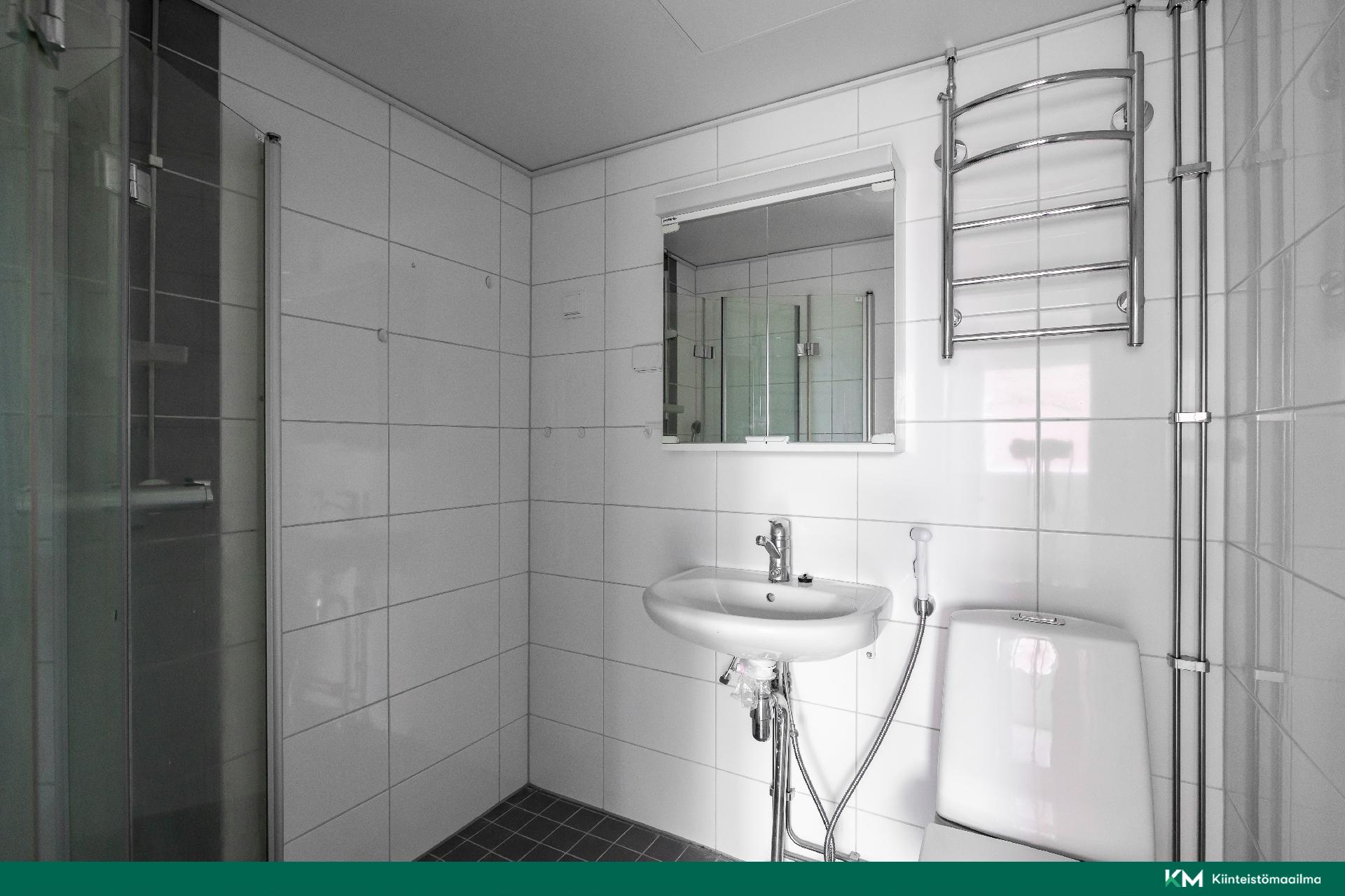 Koulukatu 11, Kotkansaari, Kotka