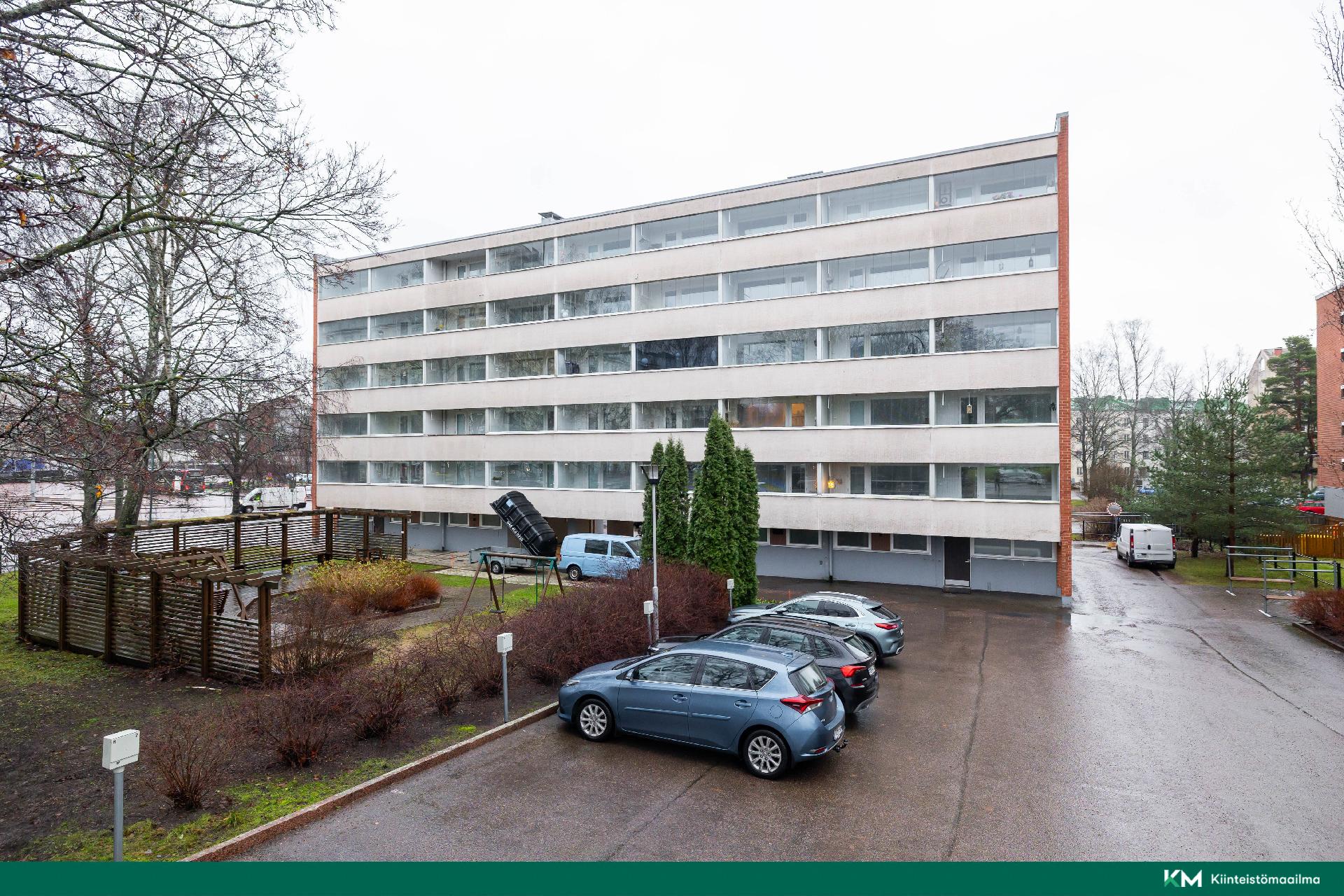 Koulukatu 11, Kotkansaari, Kotka