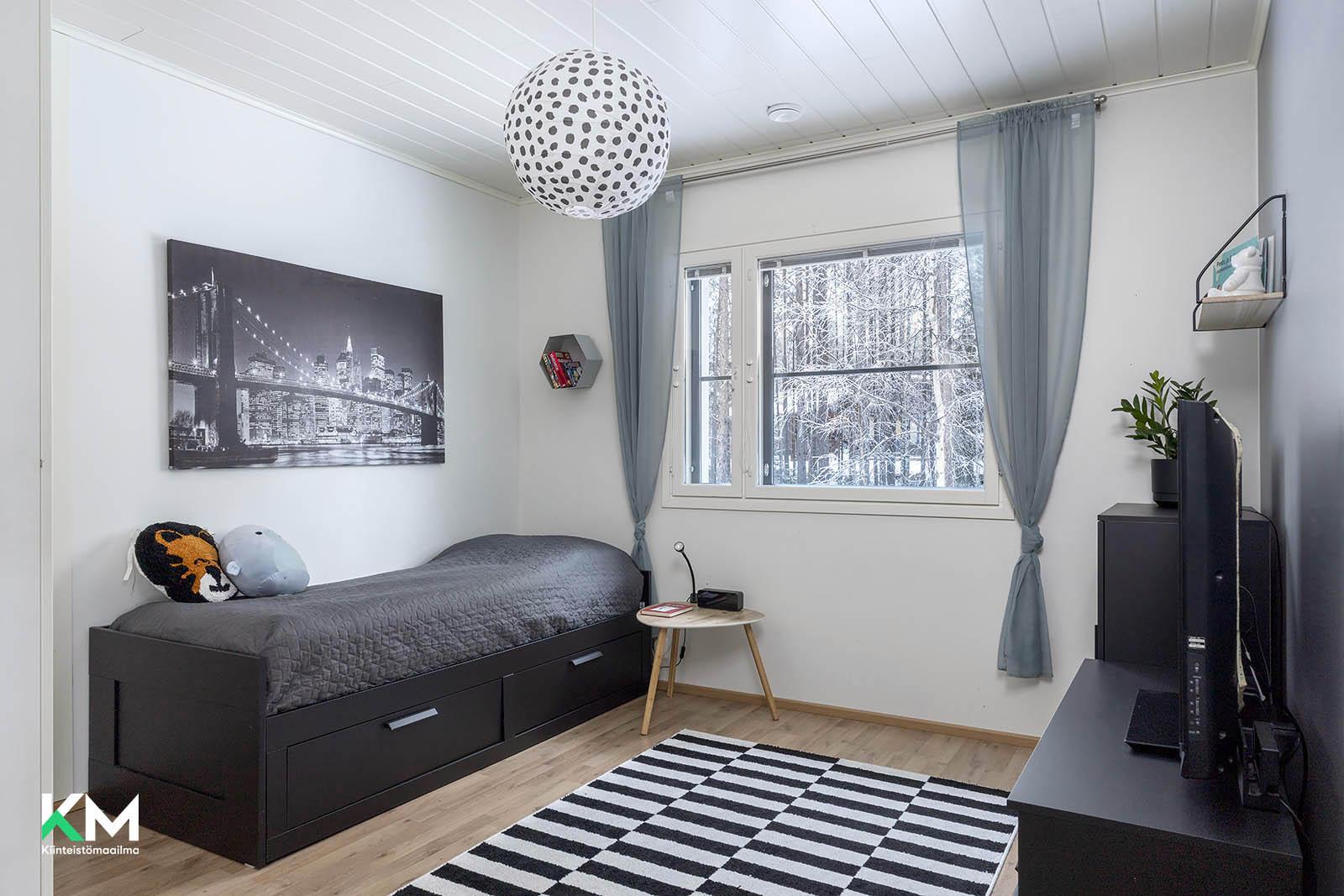 Elokuja 14, Tikkasenharju, Ii