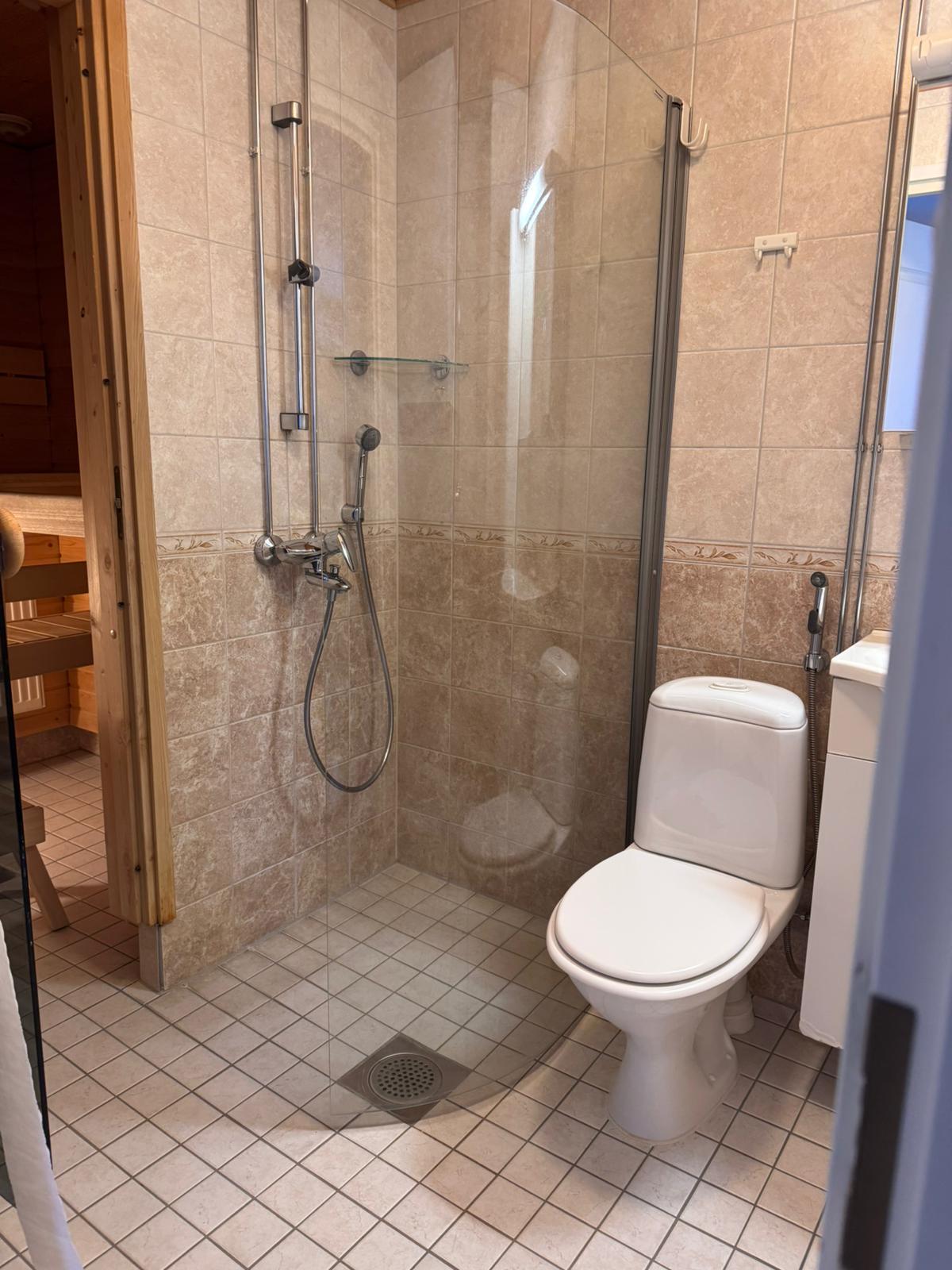 Tullivahdinkatu 1, Etu-Lyötty, Oulu