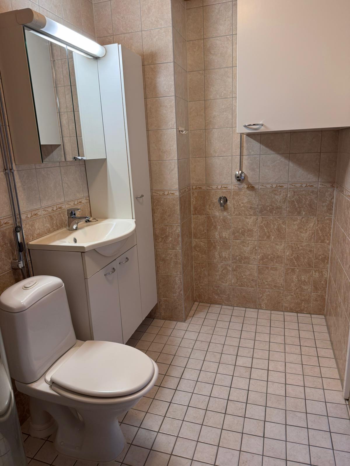 Tullivahdinkatu 1, Etu-Lyötty, Oulu