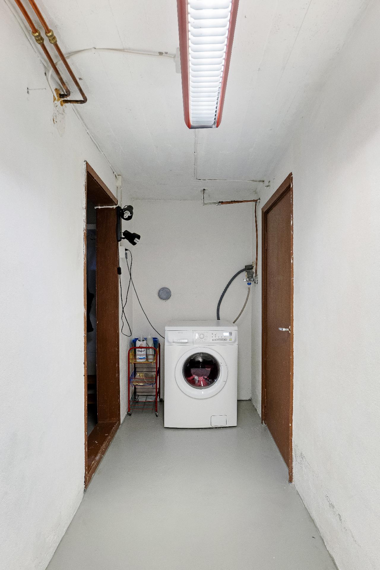 Kellarissa pesupiste