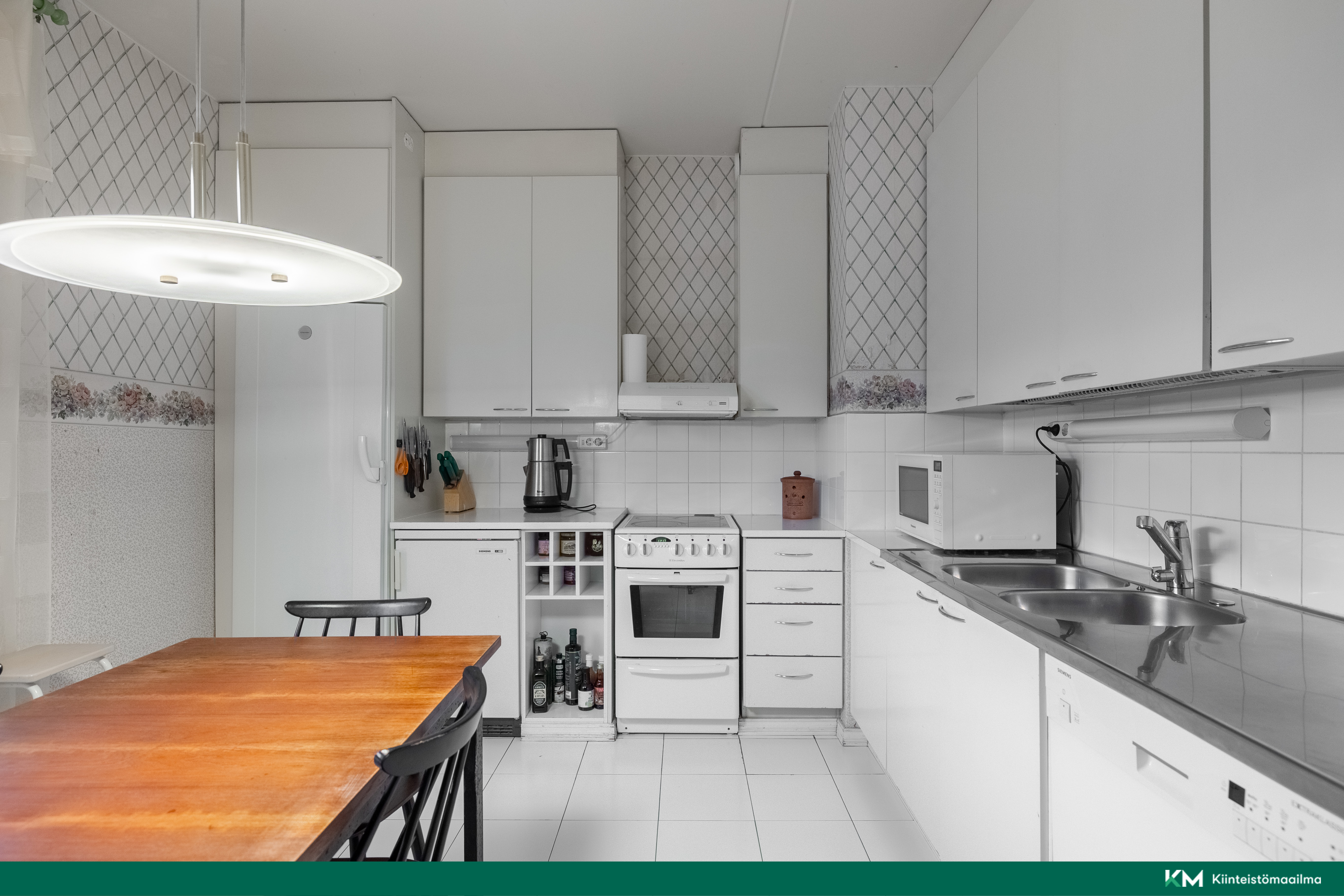 Keittiö on todella tilava