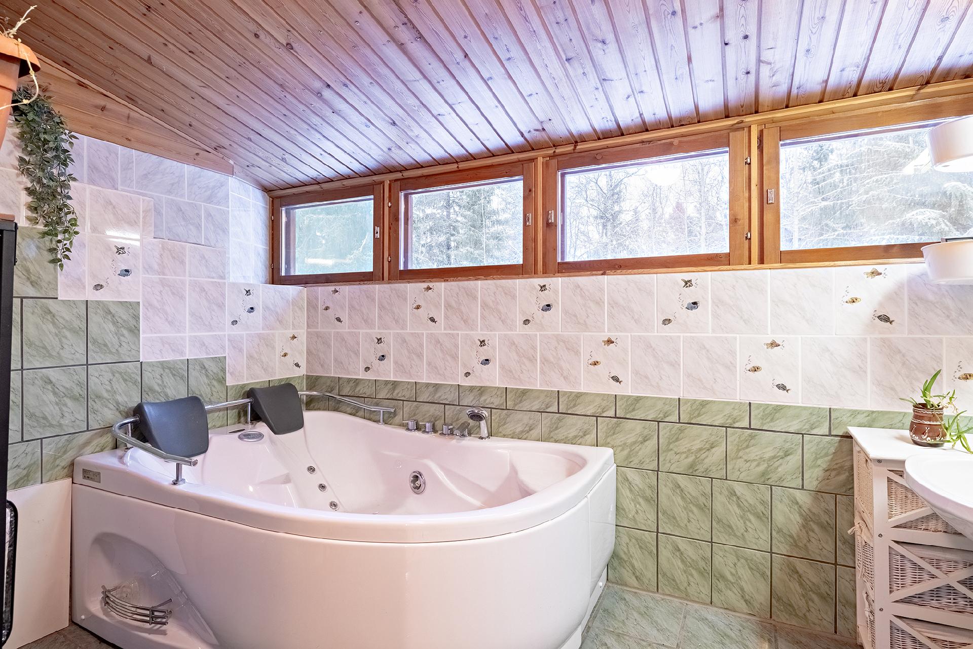 Pyhänsivuntie 27, Jurvakaisenmutka, Muhos