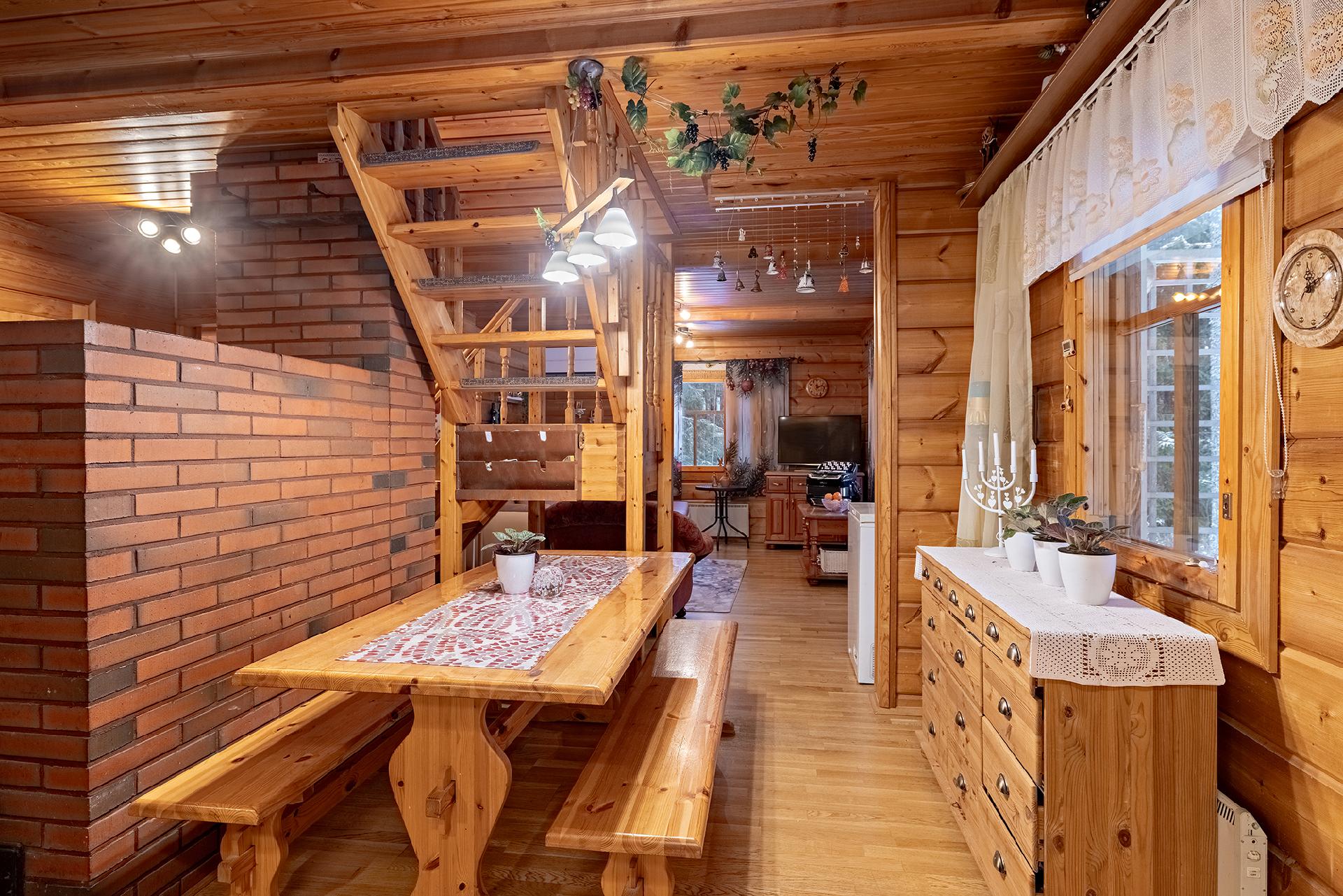 Pyhänsivuntie 27, Jurvakaisenmutka, Muhos