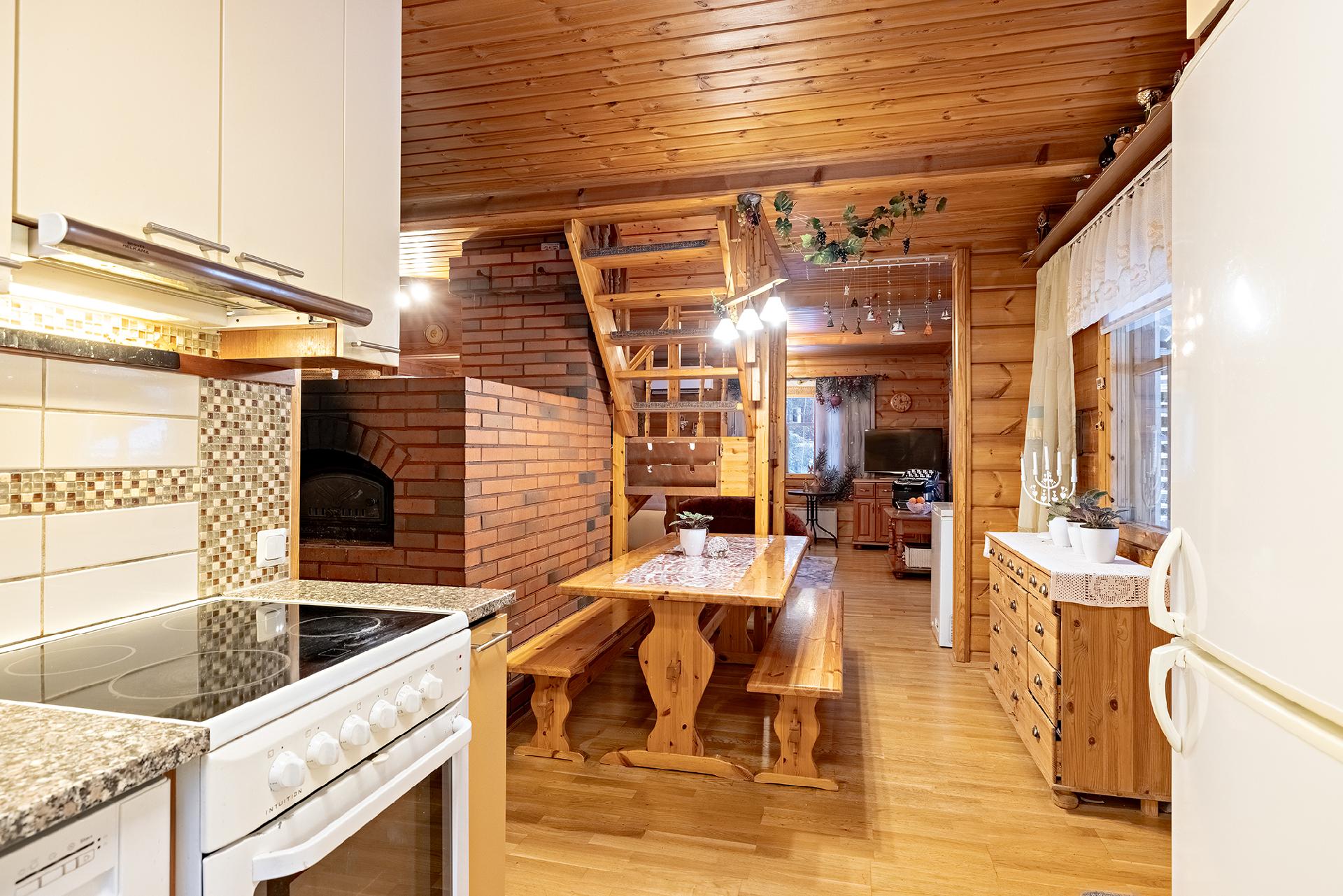 Pyhänsivuntie 27, Jurvakaisenmutka, Muhos