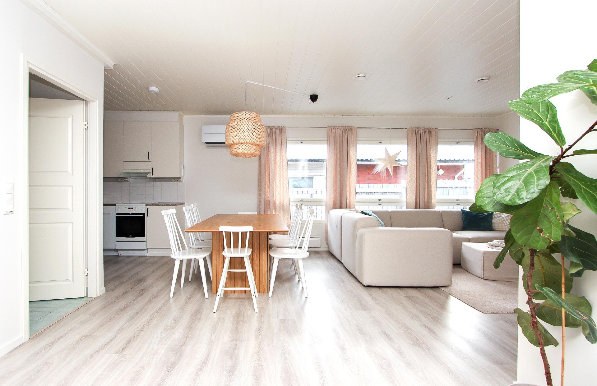 avarat ja valoisat tilat