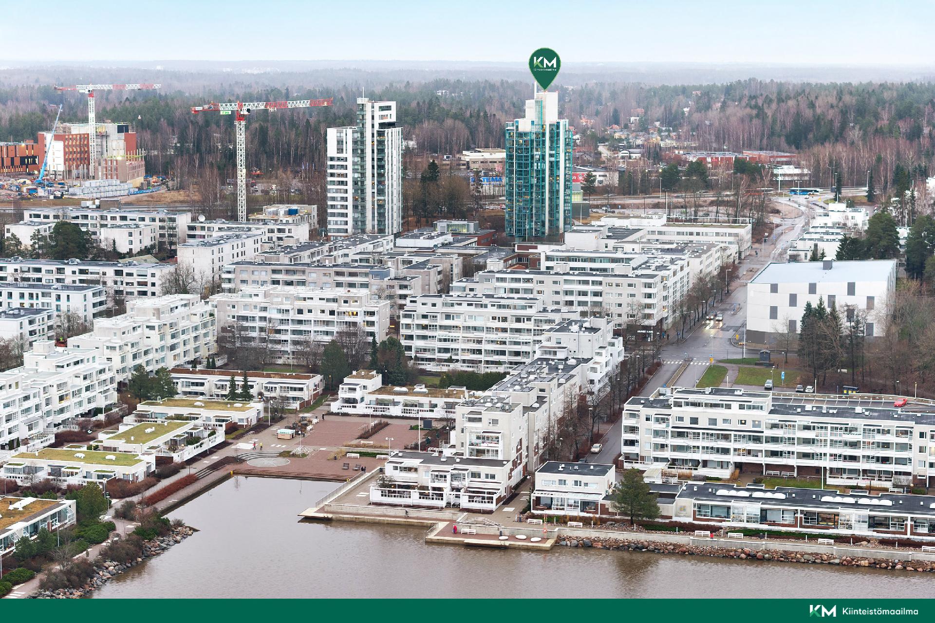 Merellinen Kivenlahti, Reimarintorni oikealla