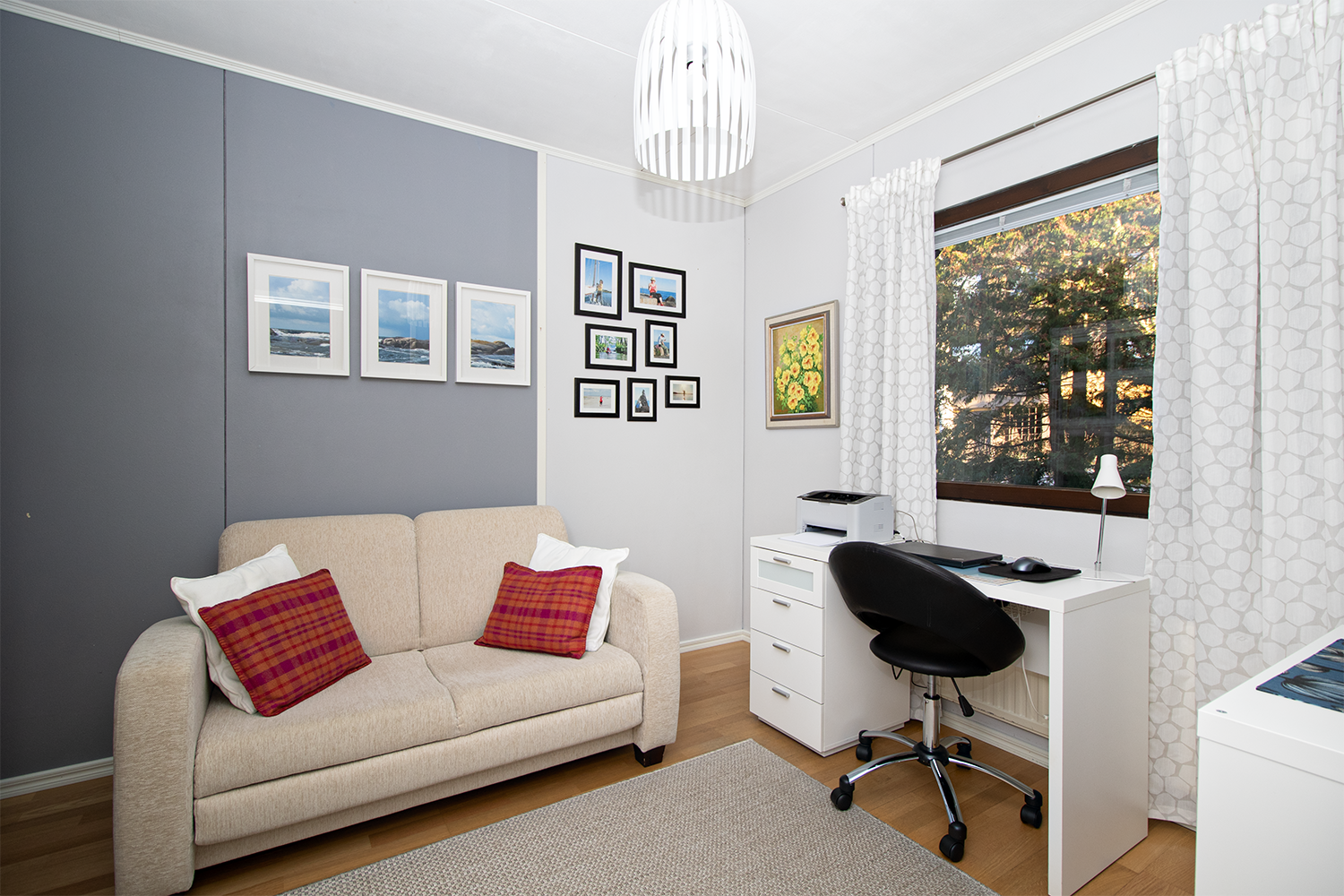 yläkerran makuuhuone