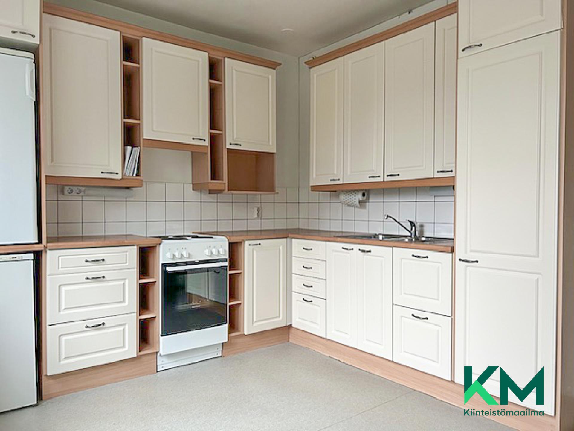 Jääkiekkoradankuja 4, Hernemäki, Savonlinna