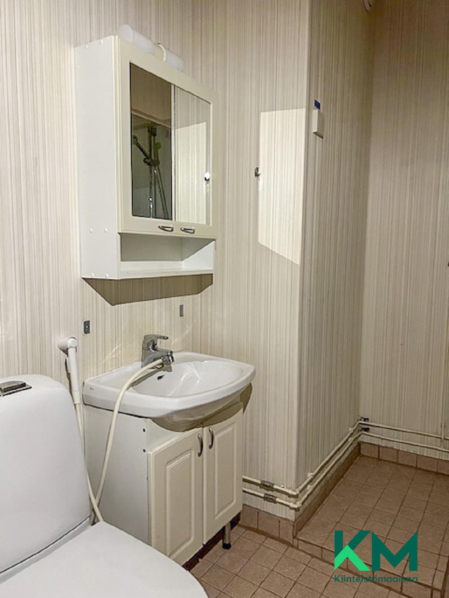 Jääkiekkoradankuja 4, Hernemäki, Savonlinna