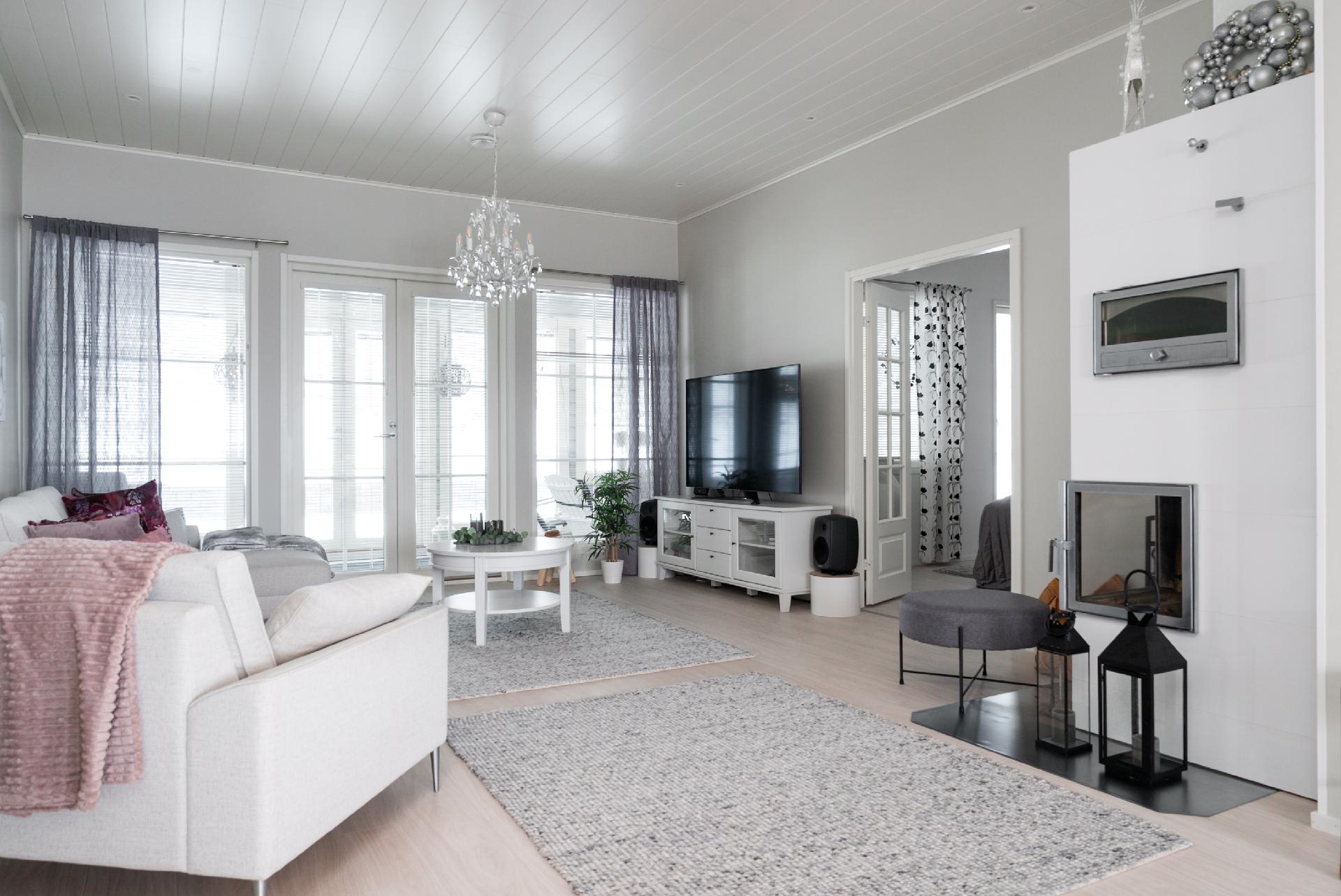 Uunikatu 12, Sääksvuori, Jyväskylä