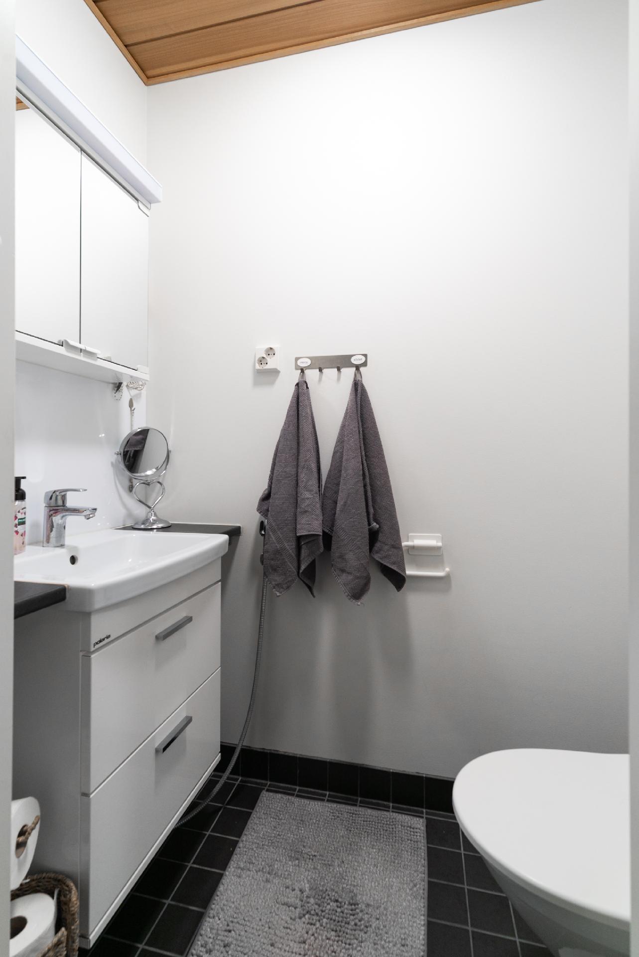 Uunikatu 12, Sääksvuori, Jyväskylä