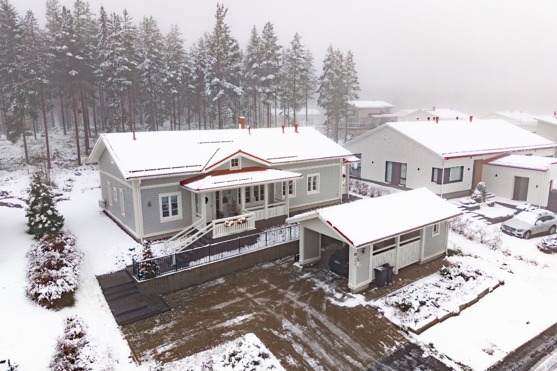 Uunikatu 12, Sääksvuori, Jyväskylä