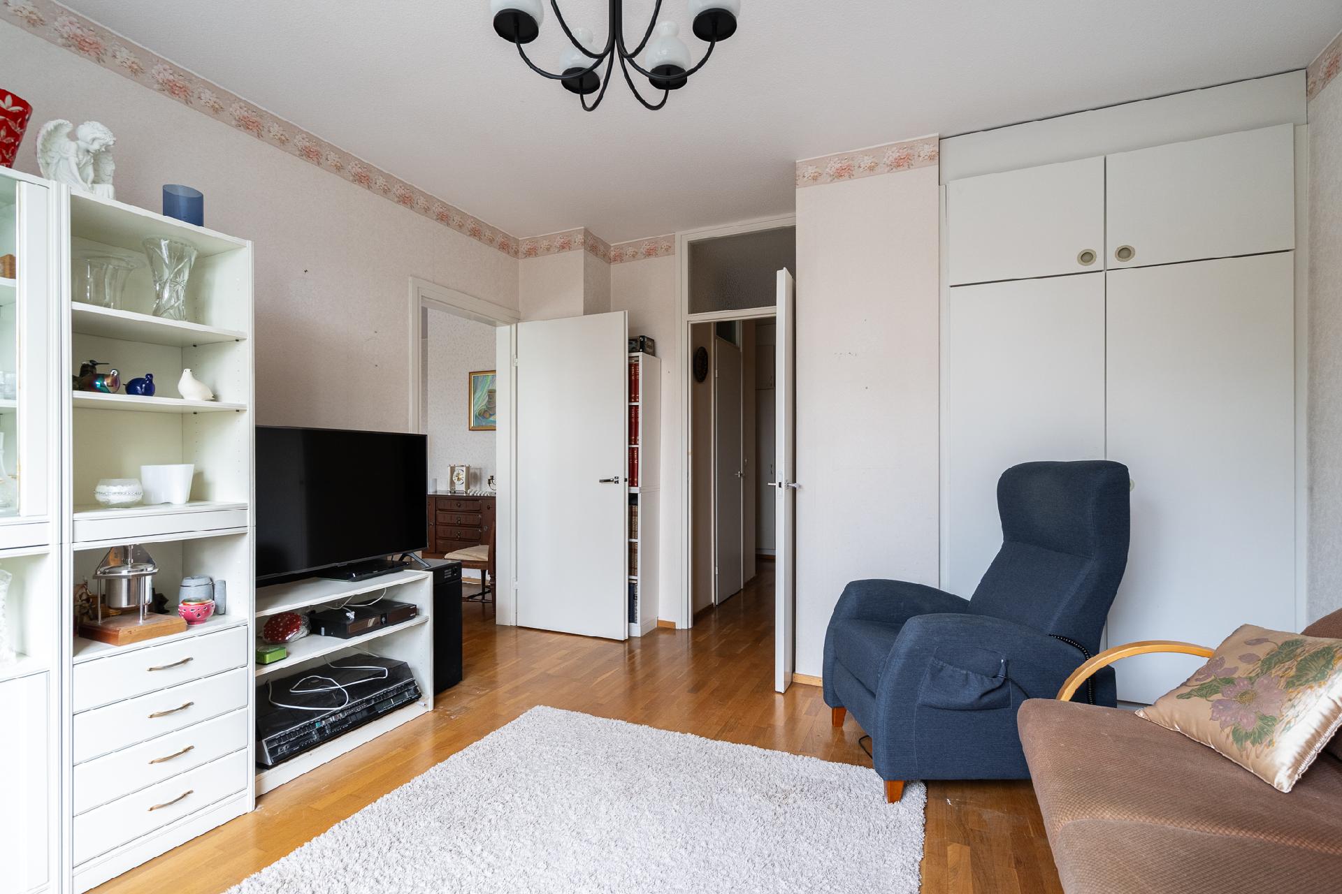 Makuuhuone 3 / vierashuone / tv-huone