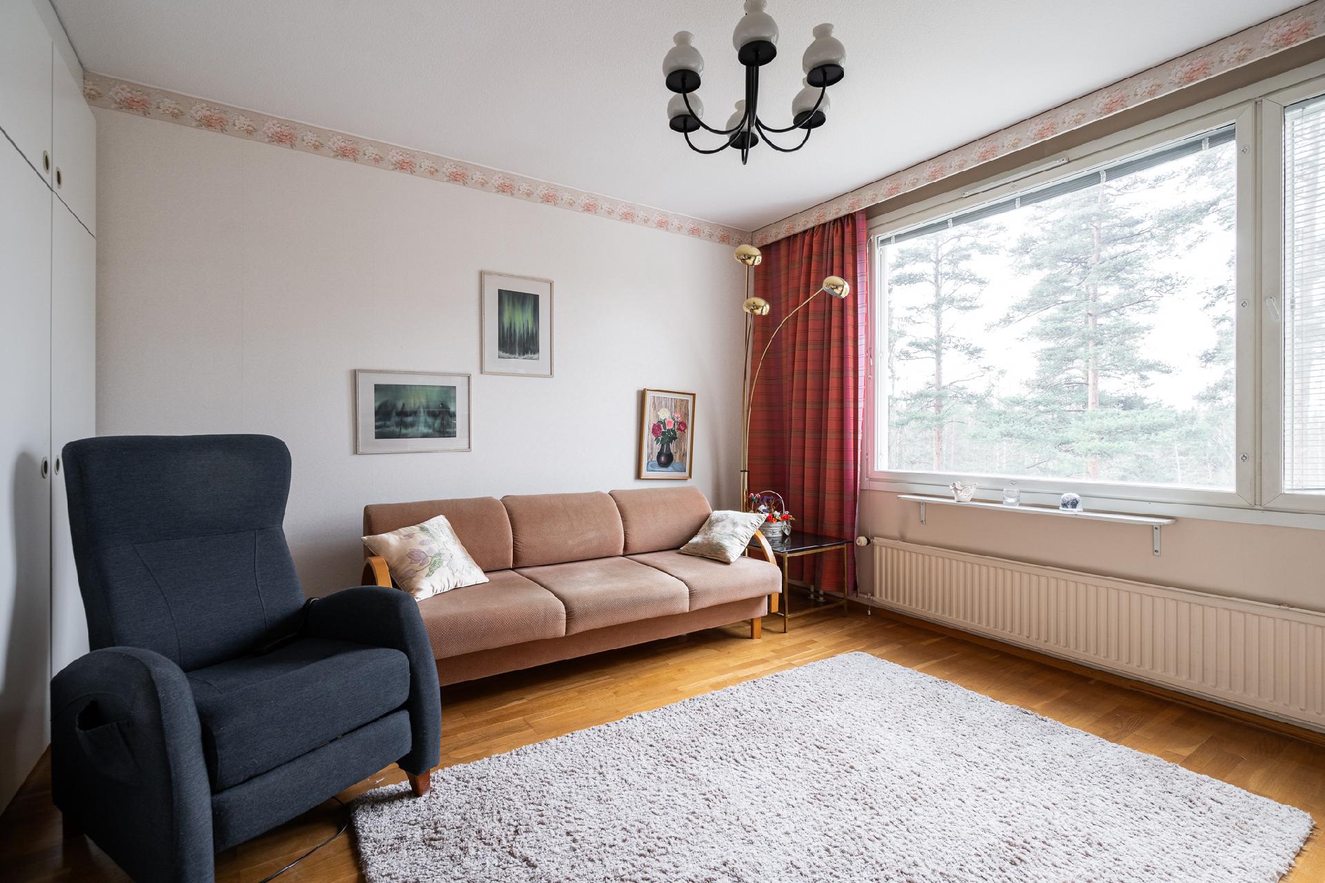 Makuuhuone 3 / vierashuone / tv-huone