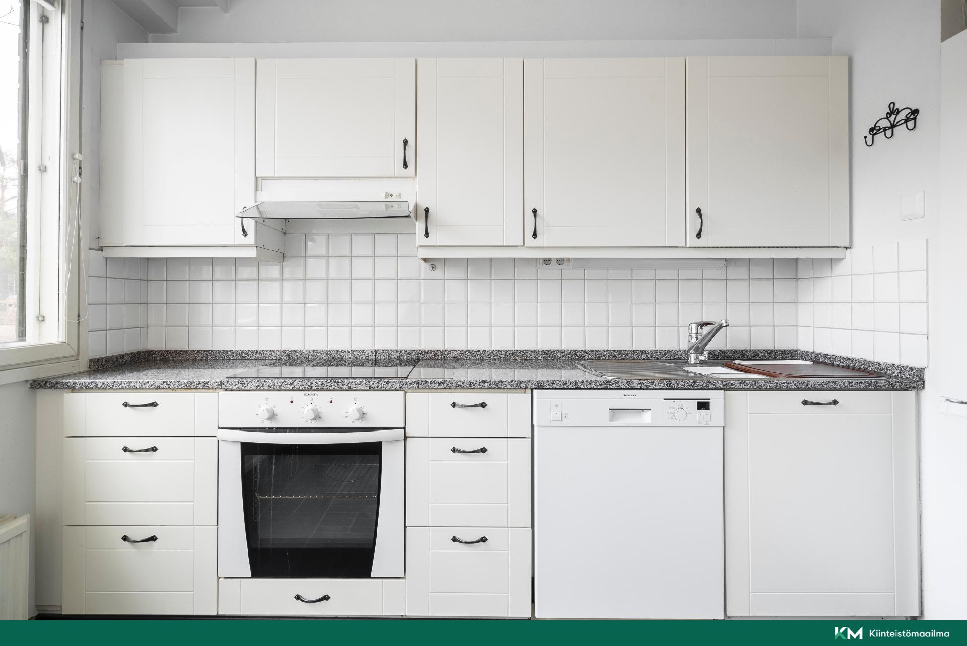 Kievarinraitti 4, Viherlaakso, Espoo