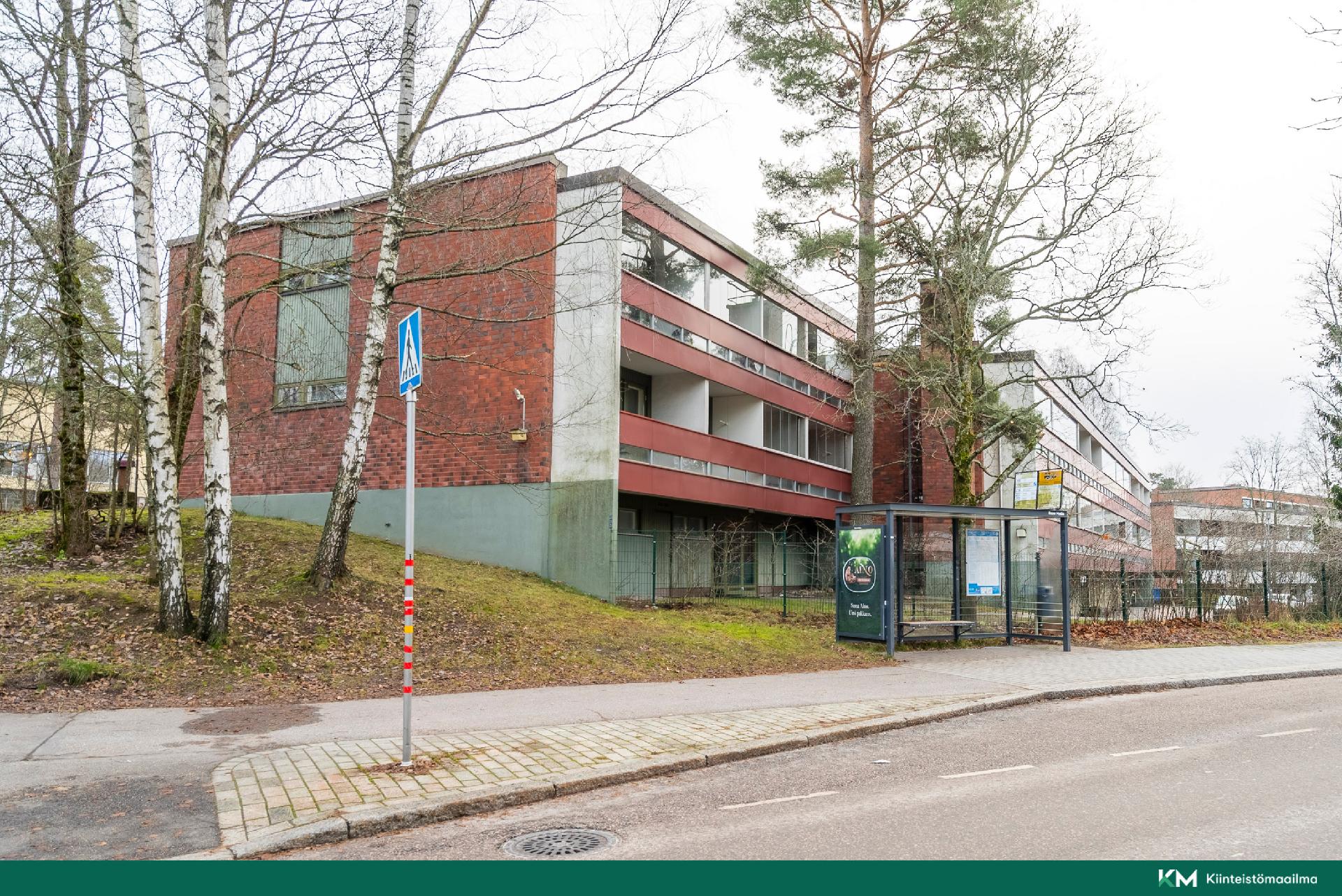 Kievarinraitti 4, Viherlaakso, Espoo