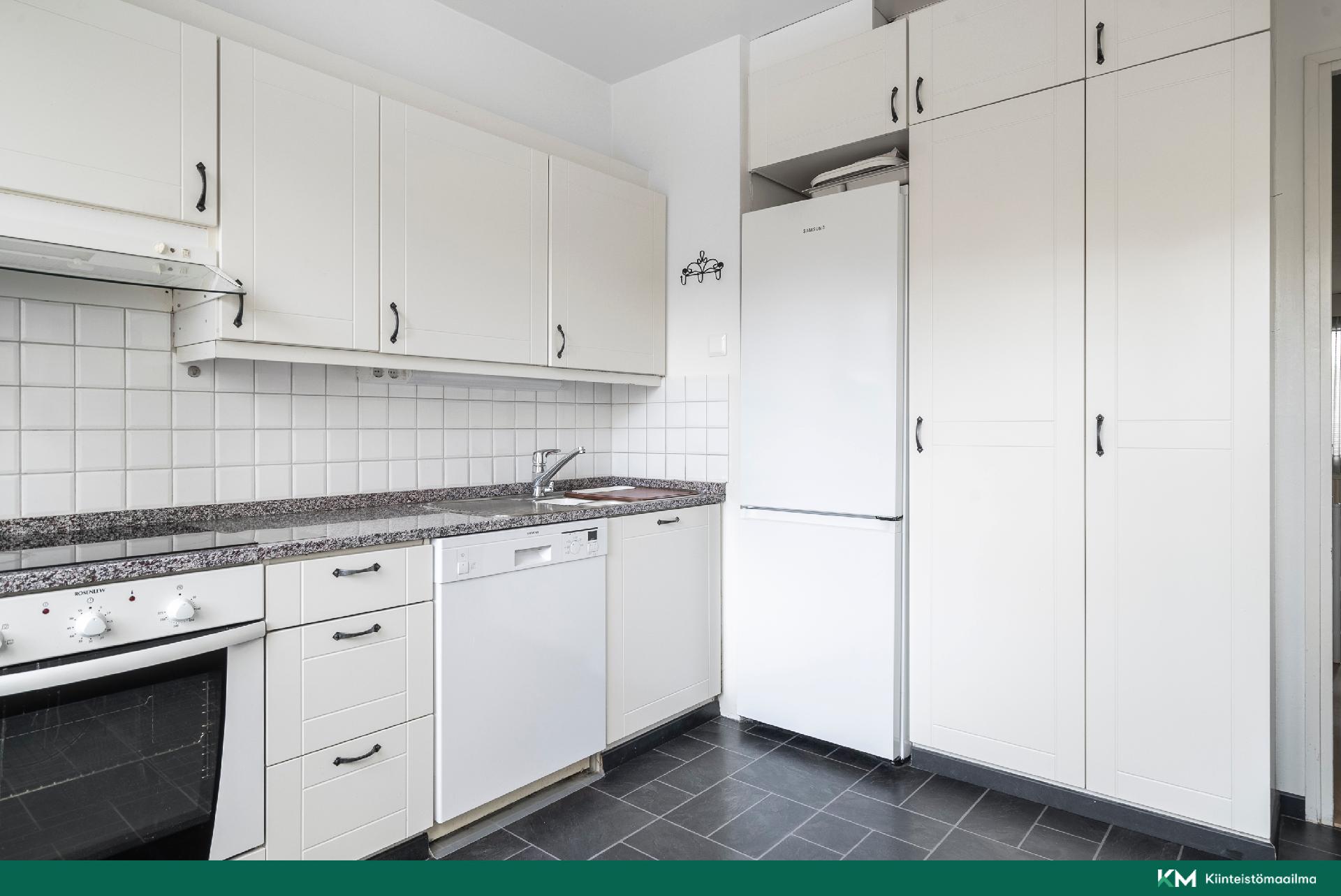 Kievarinraitti 4, Viherlaakso, Espoo