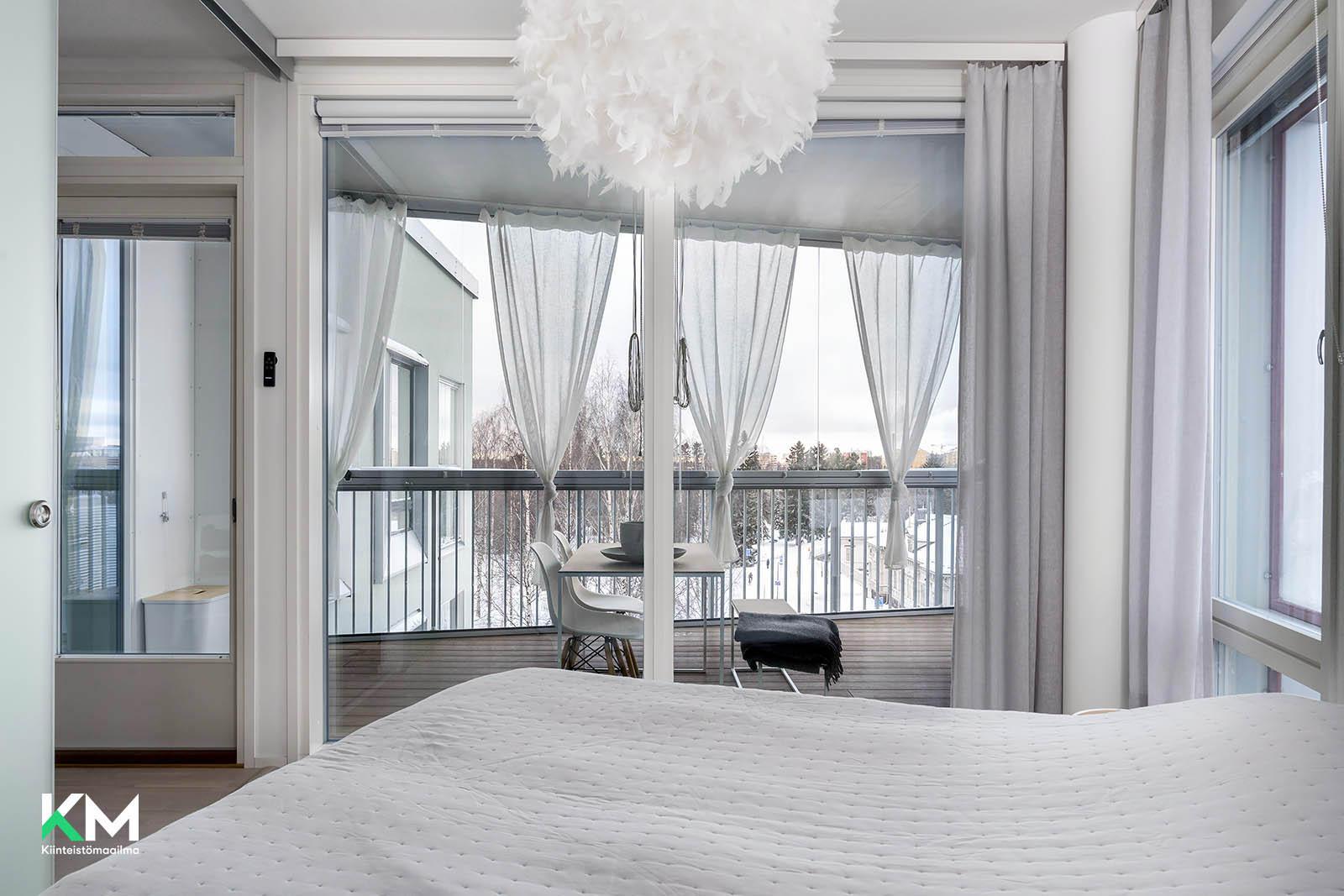 Isokatu 1, Keskusta, Oulu