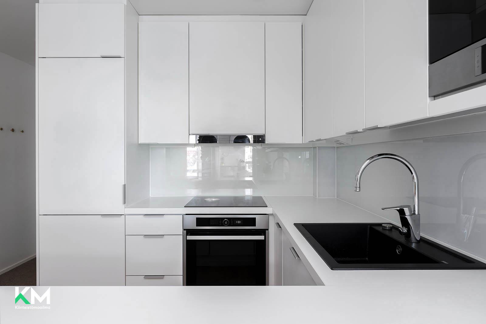 Isokatu 1, Keskusta, Oulu